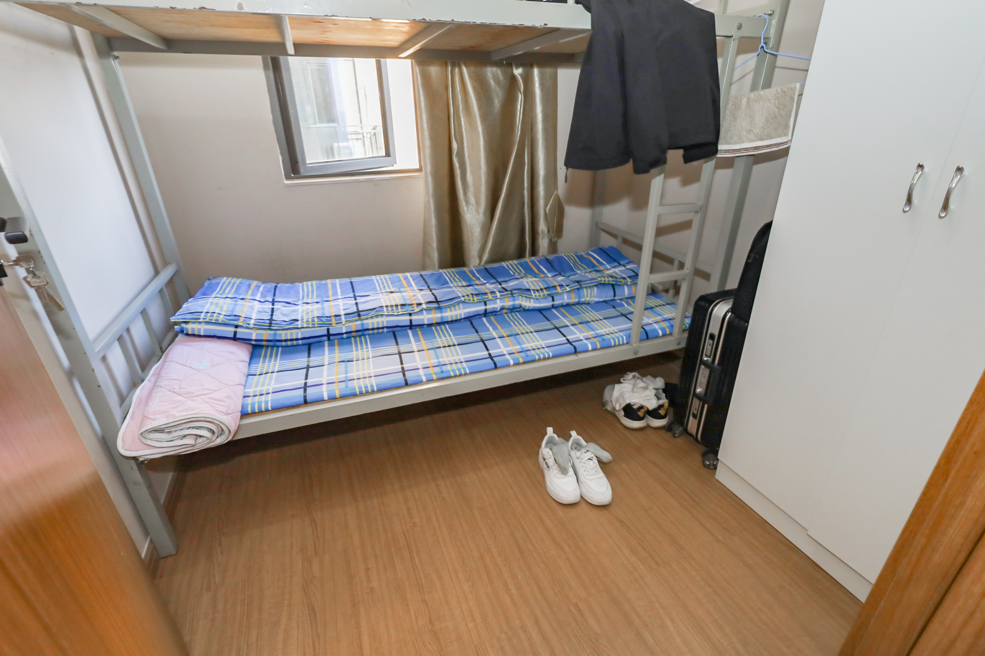 麓谷小镇  3室2厅1卫   61.80万卧室