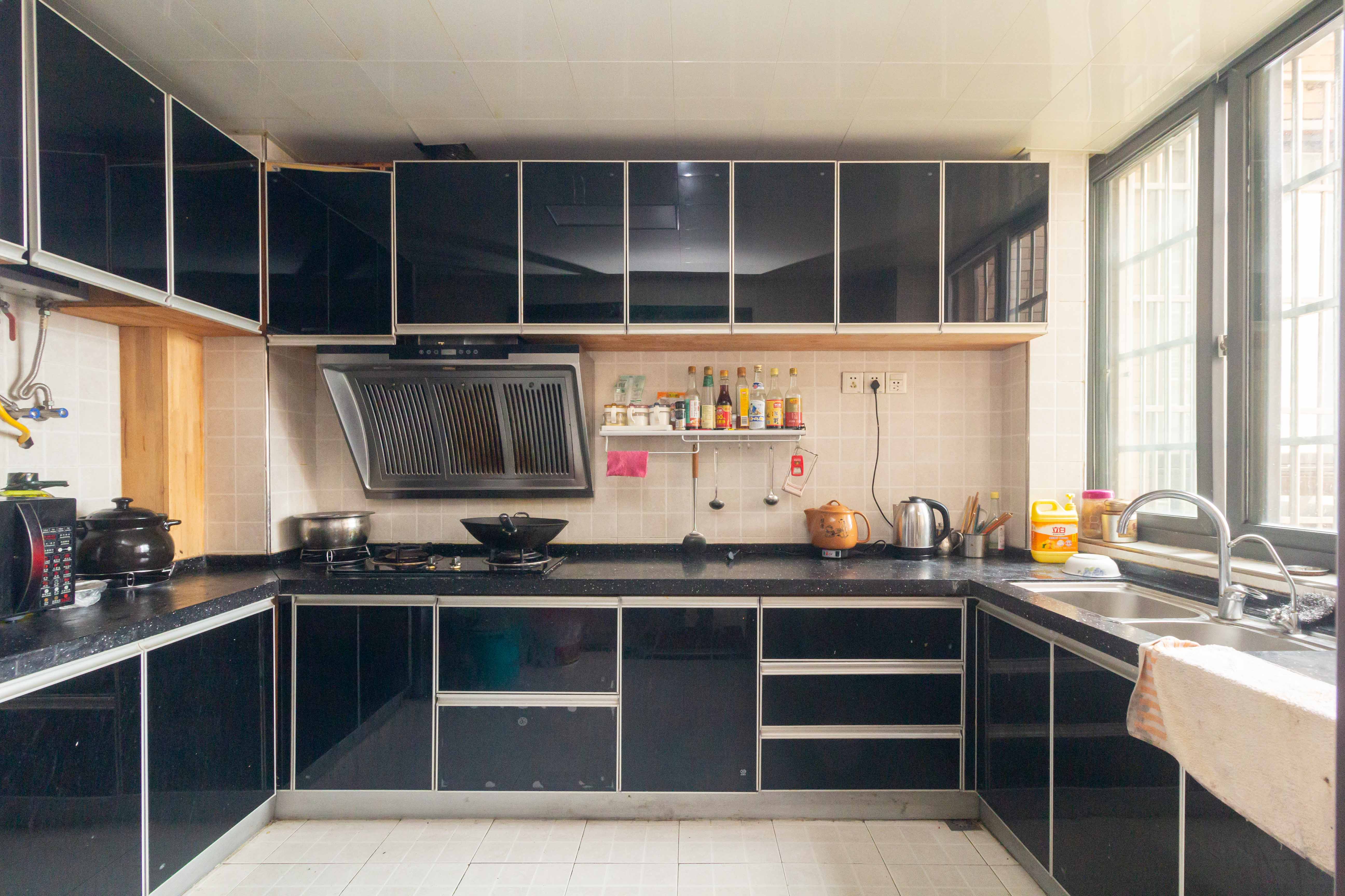 紫东苑(星沙) 3室2厅2卫 76.8万 紫东苑(星沙) 3室2厅2卫 76.8万厨房