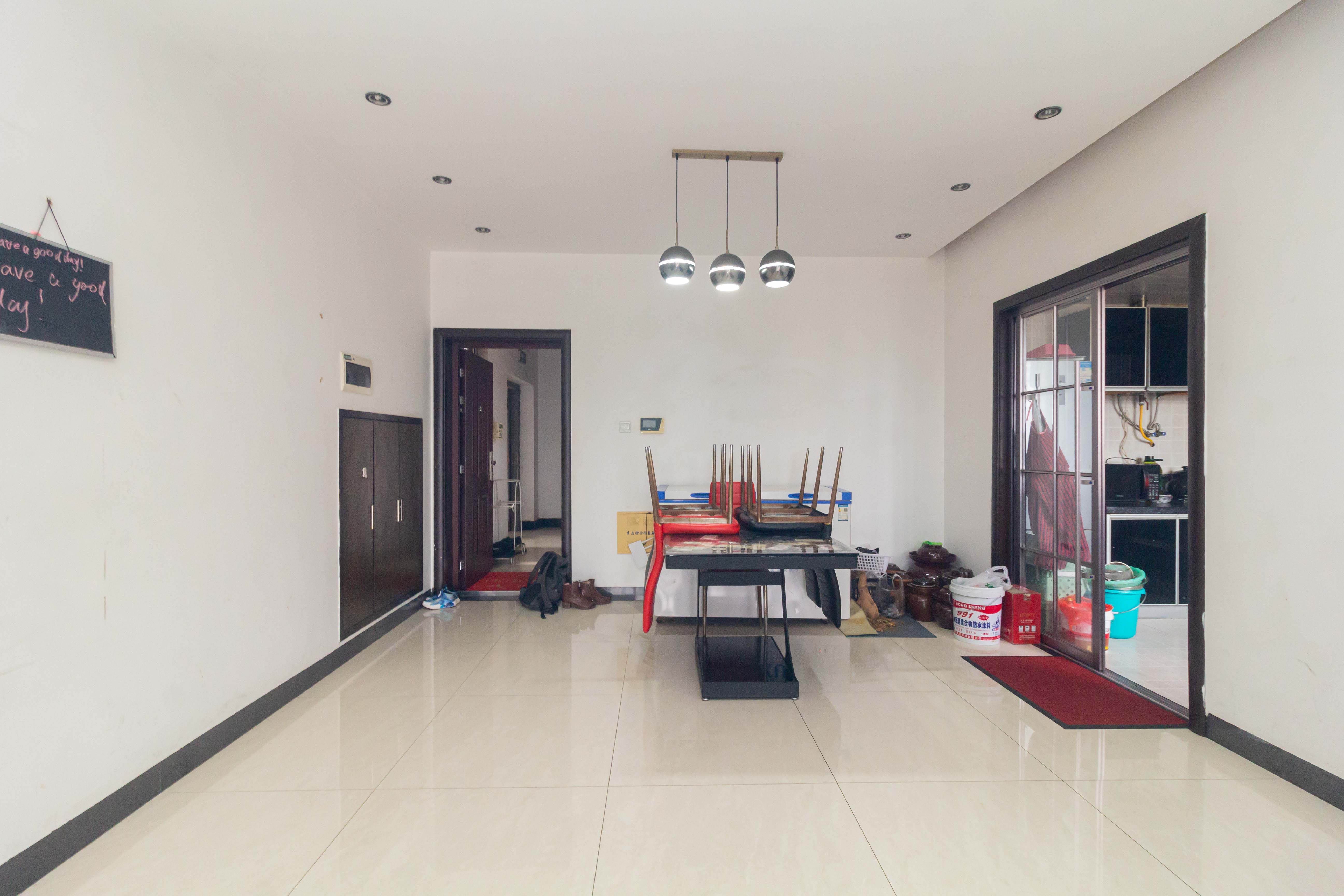 紫东苑(星沙) 3室2厅2卫 76.8万 紫东苑(星沙) 3室2厅2卫 76.8万客厅