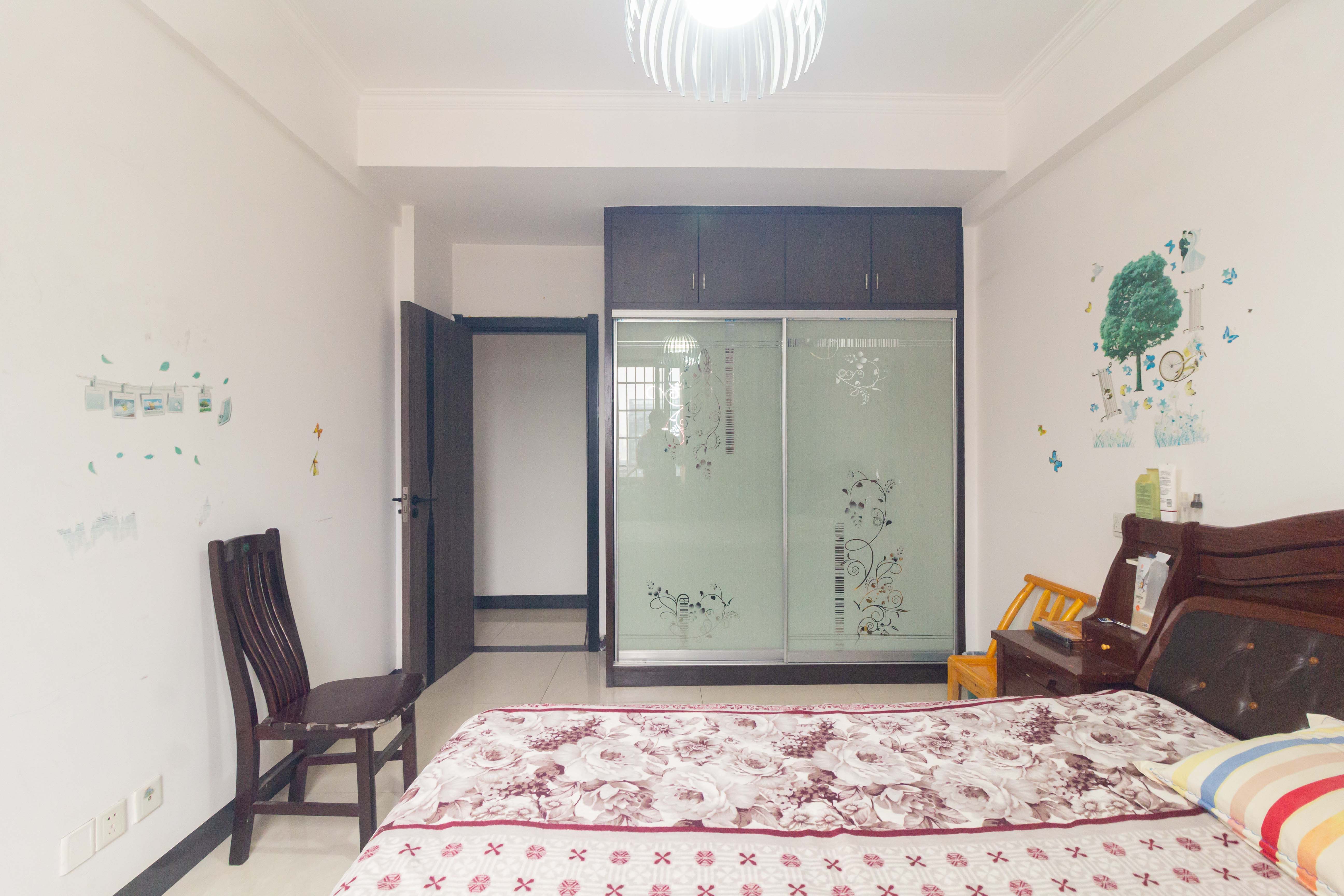 紫东苑(星沙) 3室2厅2卫 76.8万 紫东苑(星沙) 3室2厅2卫 76.8万卧室