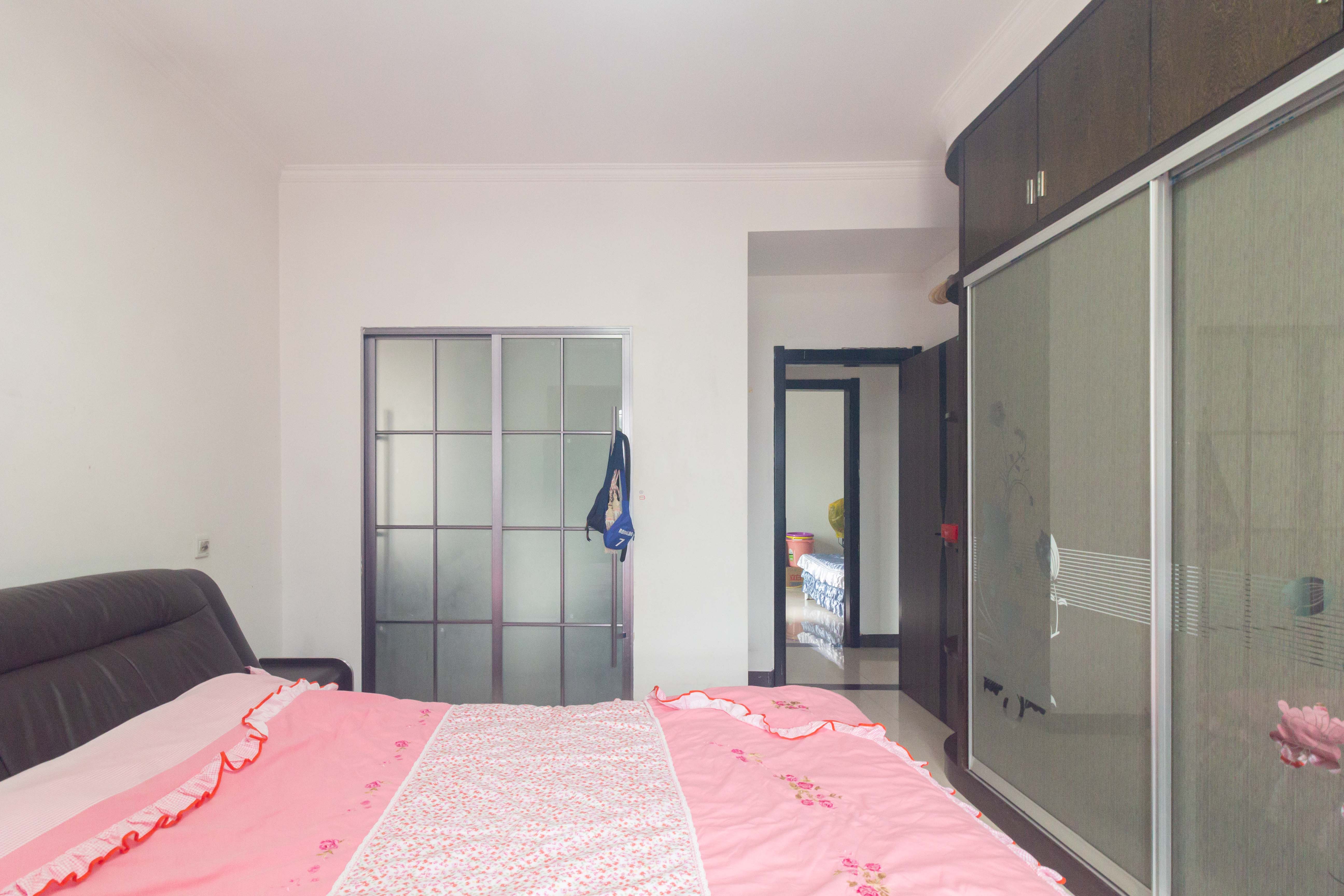 紫东苑(星沙) 3室2厅2卫 76.8万 紫东苑(星沙) 3室2厅2卫 76.8万卧室