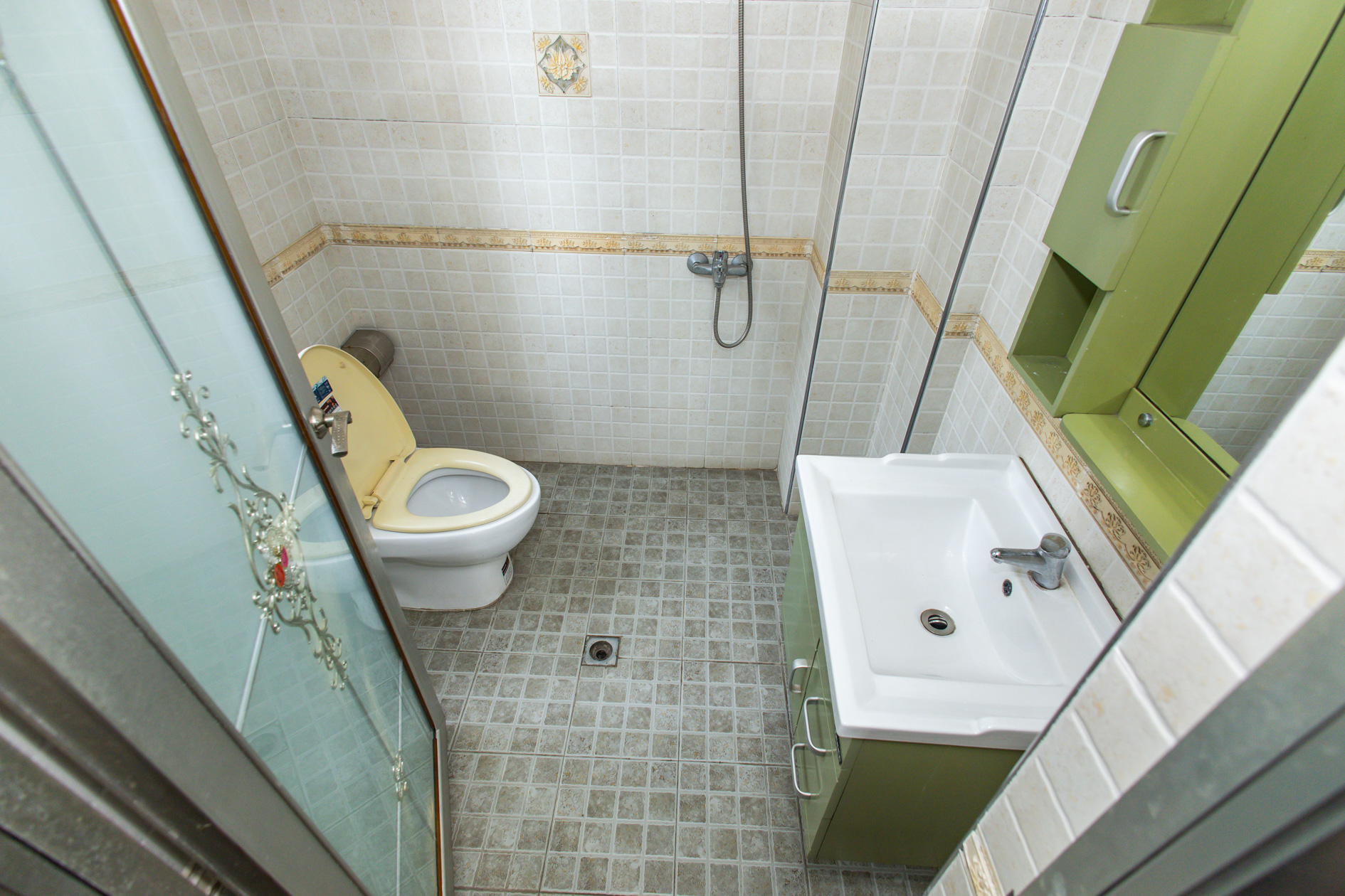 楚天世纪城东苑 4室2厅1卫 69.8万 楚天世纪城东苑 4室2厅1卫 69.8万卫生间