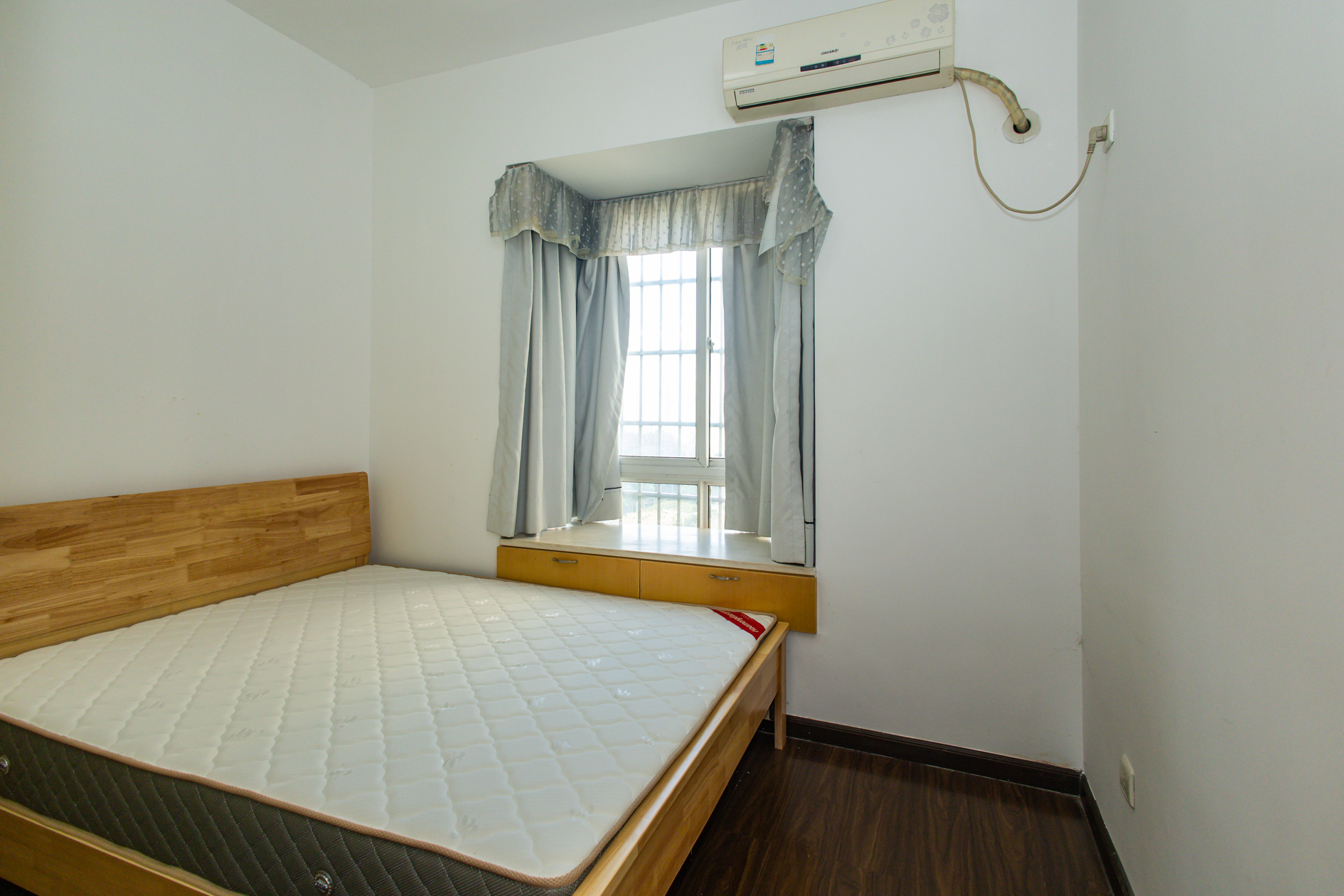 楚天世纪城东苑 4室2厅1卫 69.8万 楚天世纪城东苑 4室2厅1卫 69.8万卧室