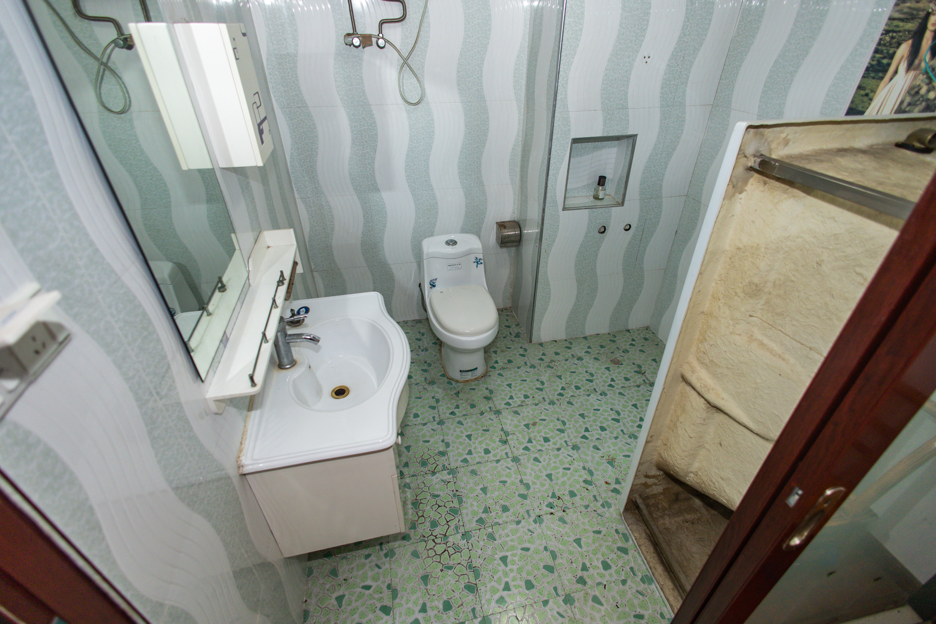 湘楚家园 3室2厅2卫 79.5万 湘楚家园 3室2厅2卫 79.5万卫生间