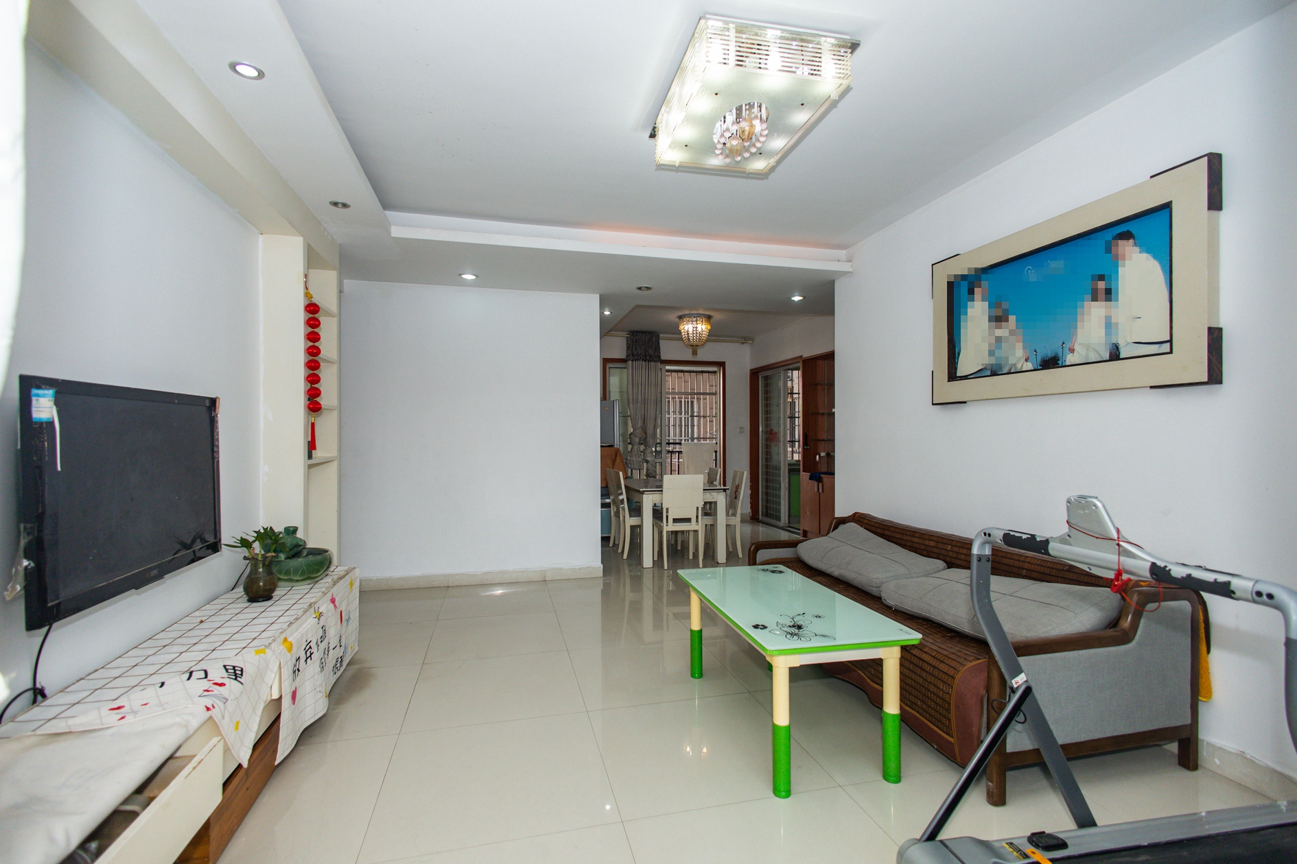 紫晶城 4室2厅2卫 69.8万 紫晶城 4室2厅2卫 69.8万客厅