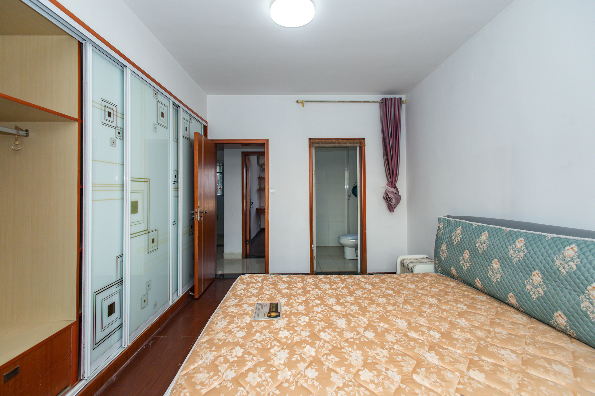 紫晶城 4室2厅2卫 69.8万 紫晶城 4室2厅2卫 69.8万卧室