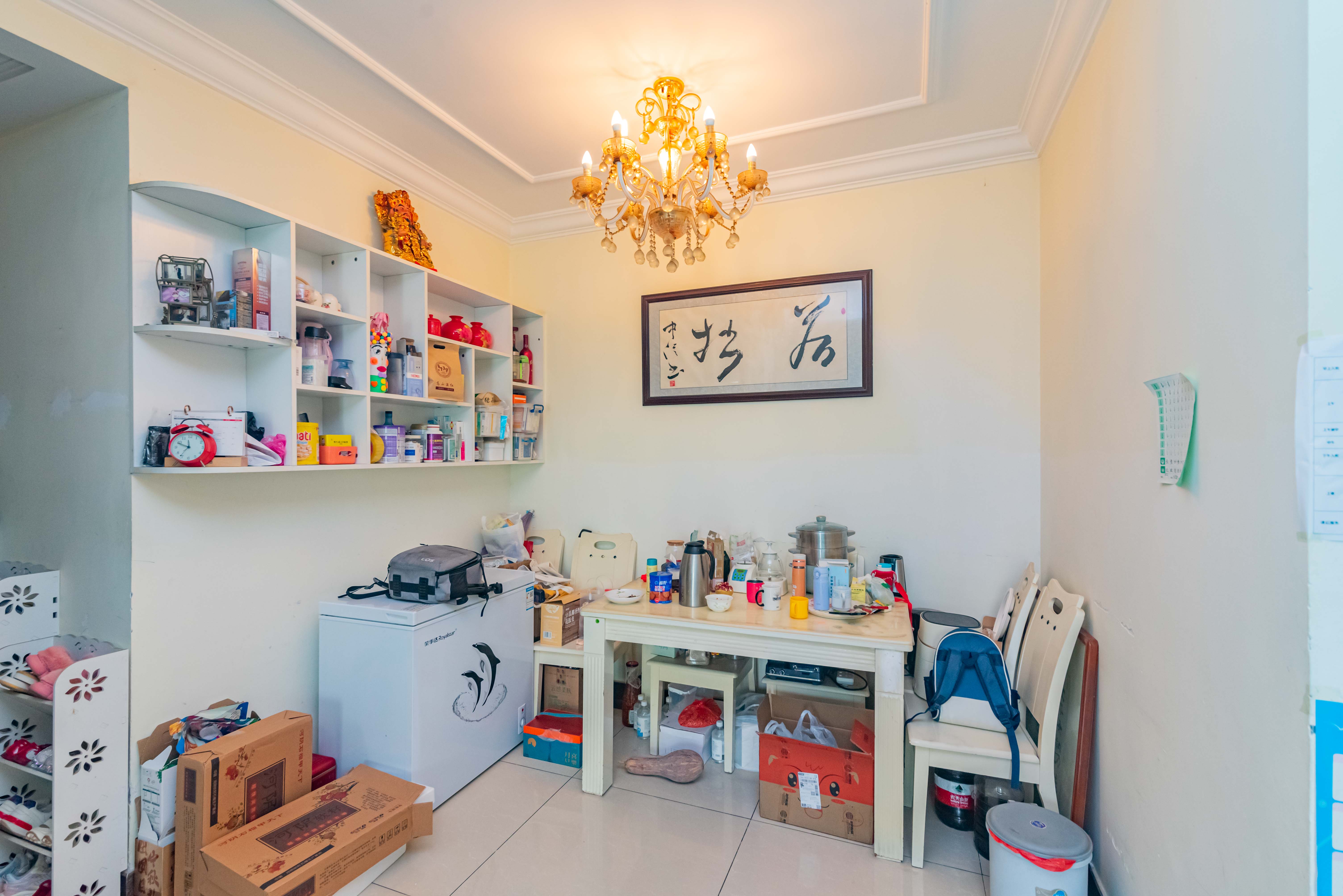 恒大雅苑  3室2厅1卫    102.0万客厅