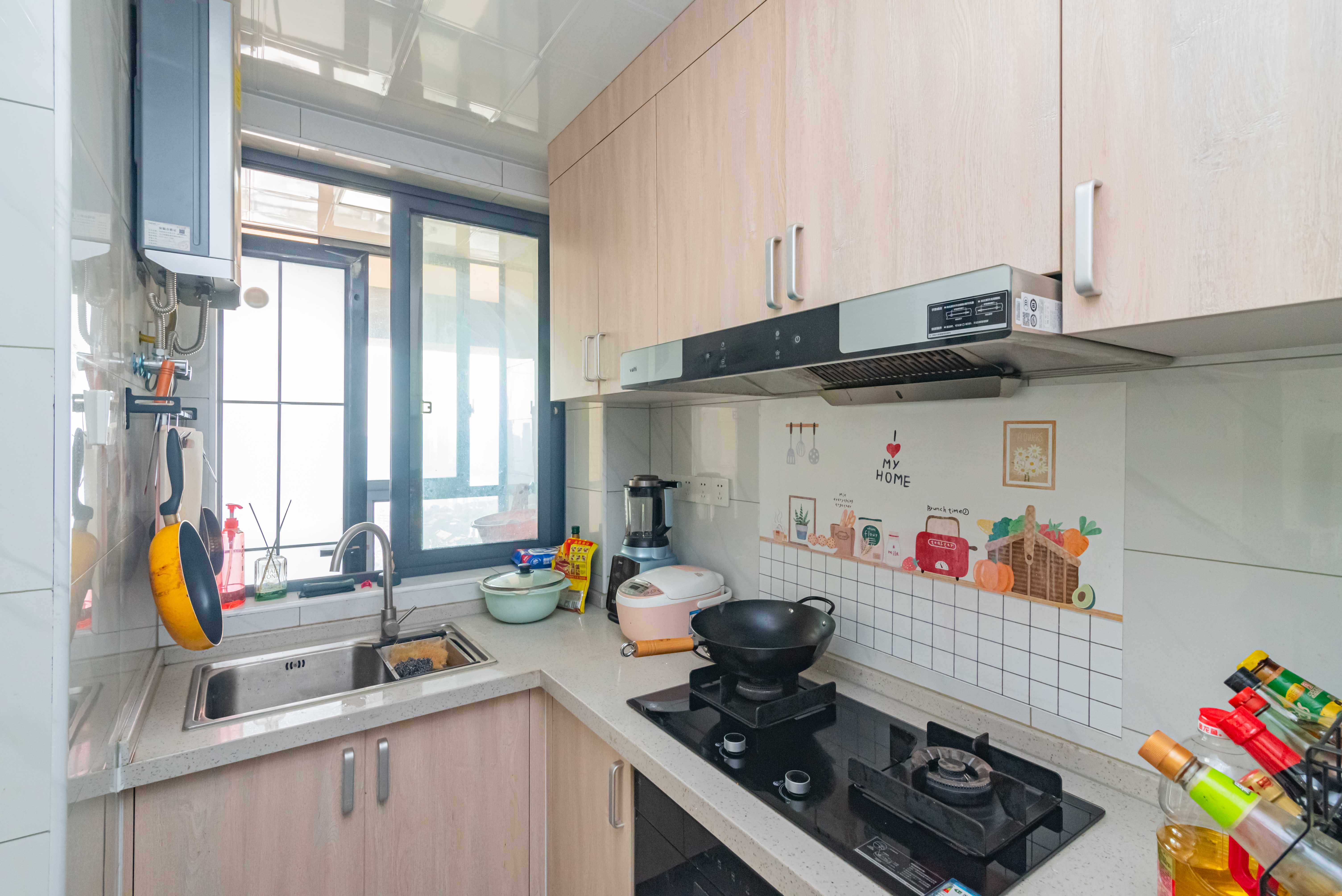 天健城  2室1厅1卫    110.0万 天健城  2室1厅1卫    110.0万厨房