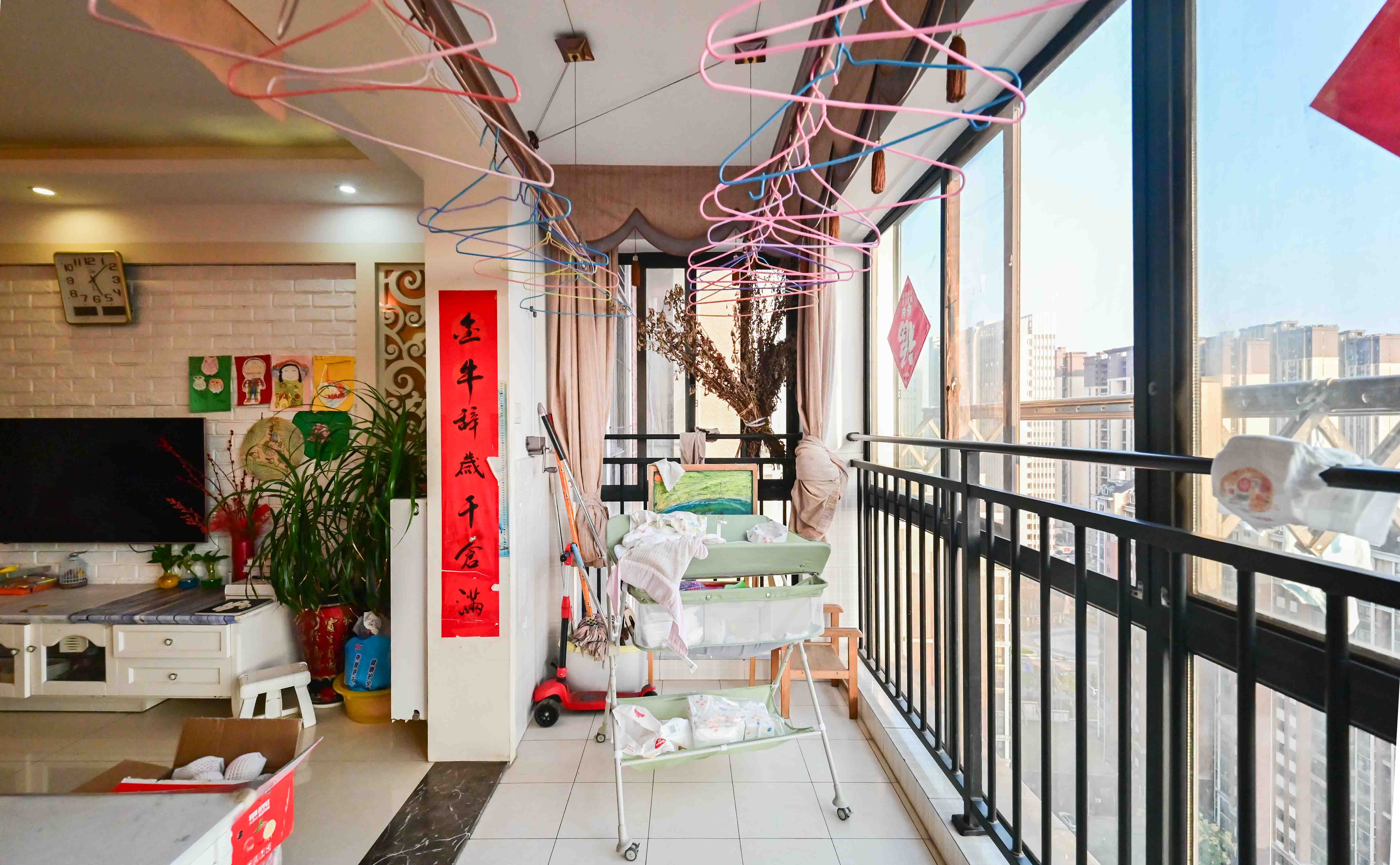 海拔东方  3室2厅2卫   125.00万阳台