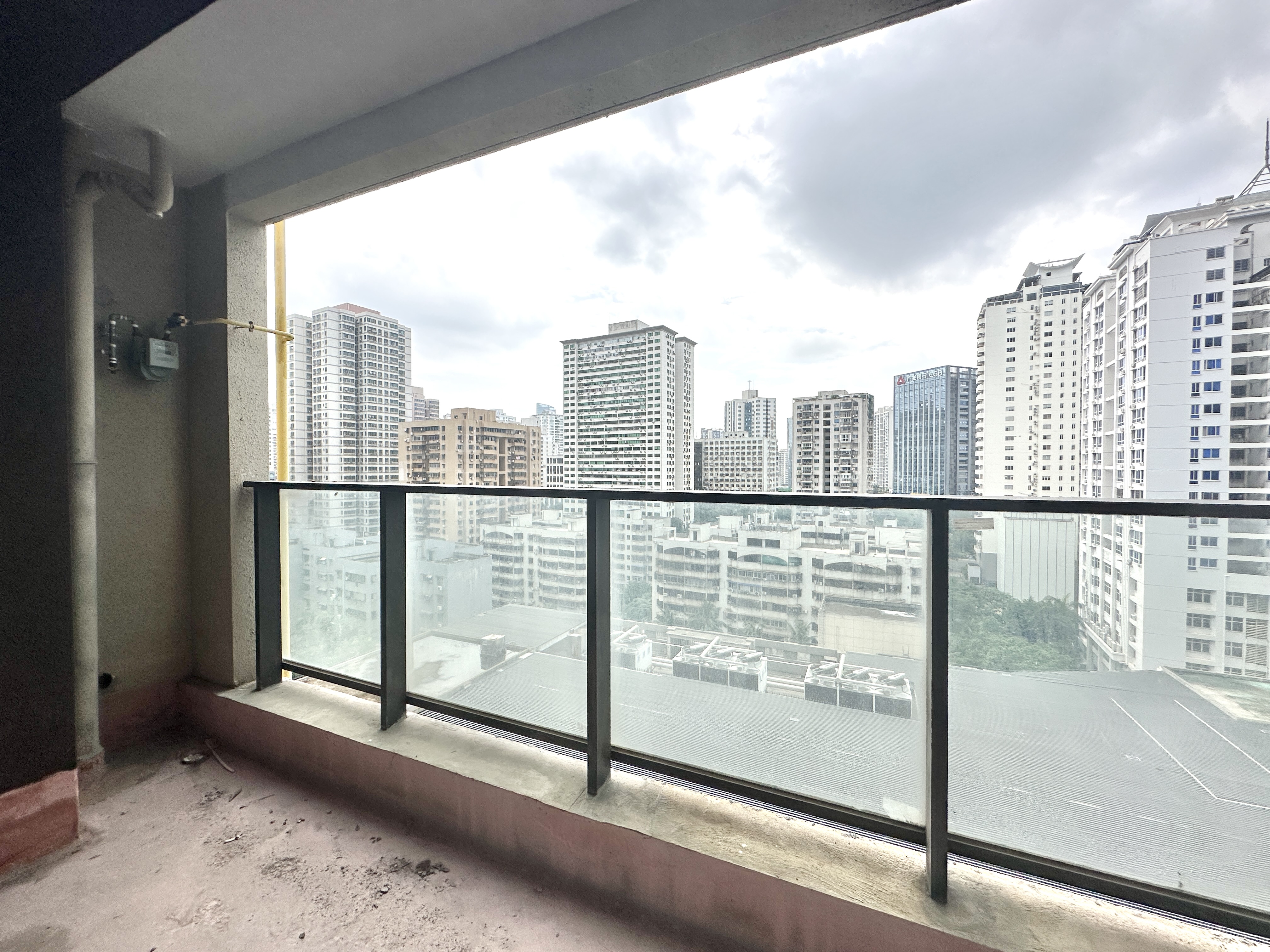 华润中心  2室2厅2卫    229.0万 华润中心  2室2厅2卫    229.0万阳台