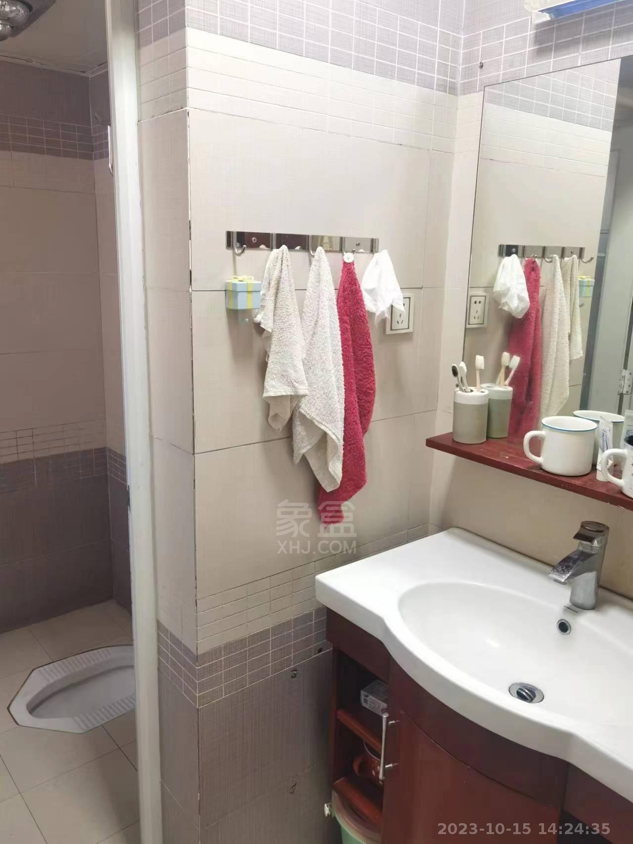 湘银二期世纪花园 3室2厅2卫 1800.0元/月 湘银二期世纪花园 3室2厅2卫 1800.0元/月室内图