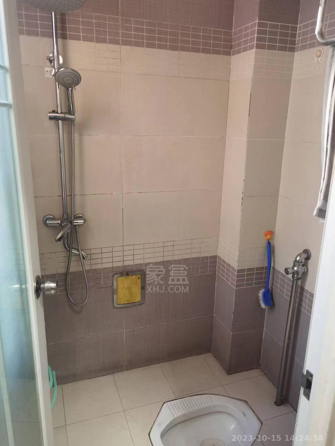 湘银二期世纪花园 3室2厅2卫 1800.0元/月 湘银二期世纪花园 3室2厅2卫 1800.0元/月室内图