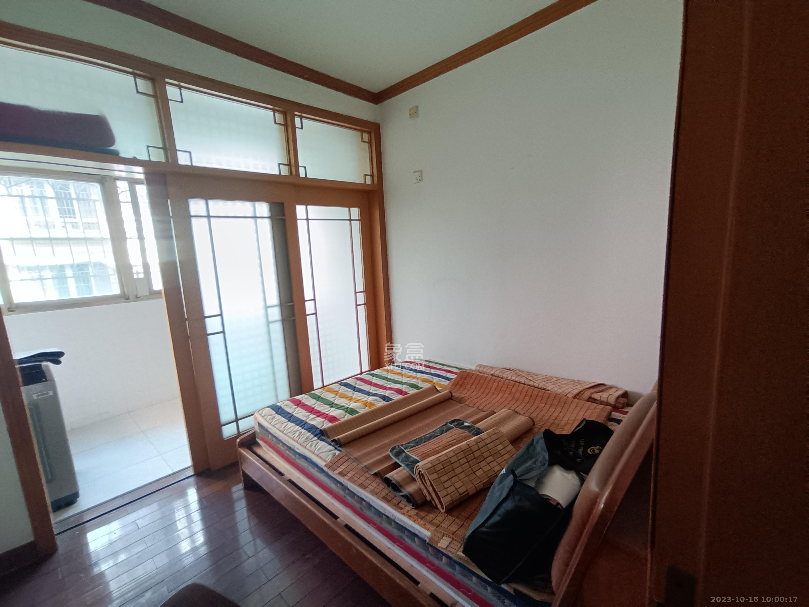 鑫天花园  3室2厅1卫   2400.00元/月室内图