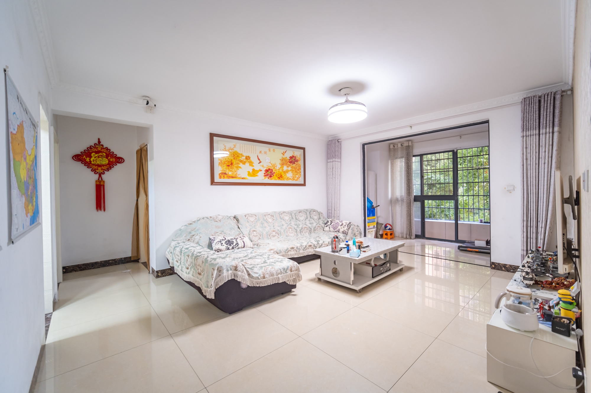 三一街区 3室2厅1卫 92.72万 三一街区 3室2厅1卫 92.72万客厅