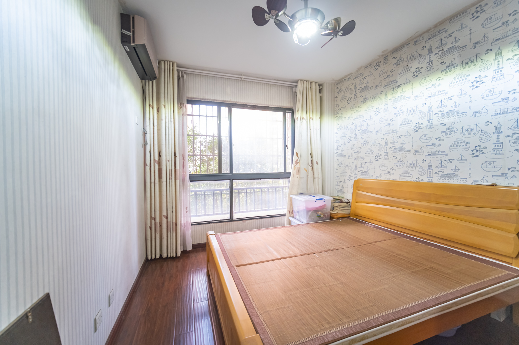 三一街区 3室2厅1卫 92.72万 三一街区 3室2厅1卫 92.72万卧室