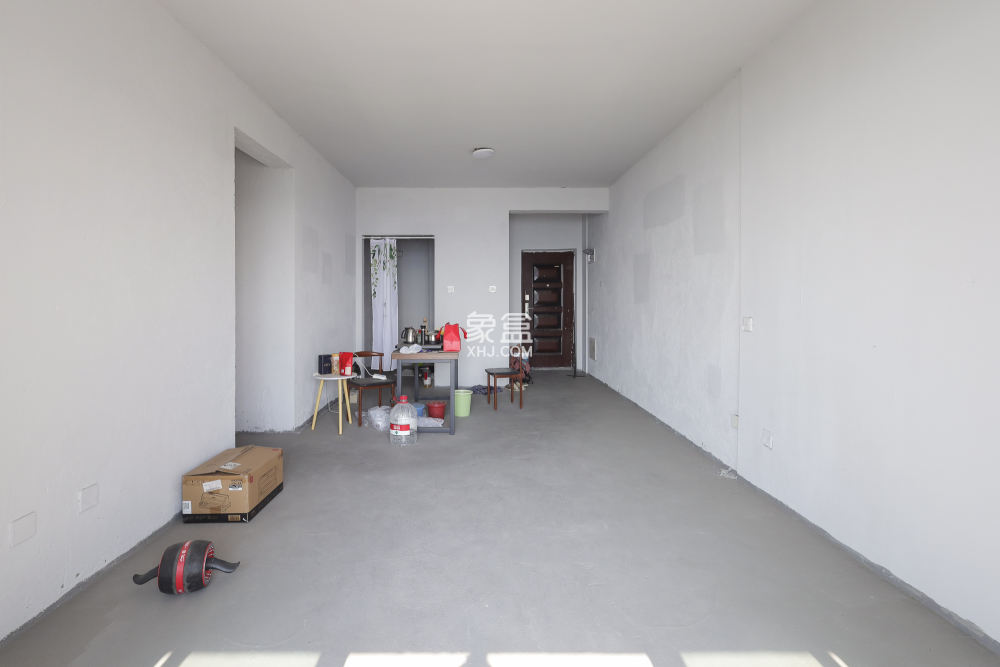 绿地海外滩二期 3室2厅2卫 75.0万