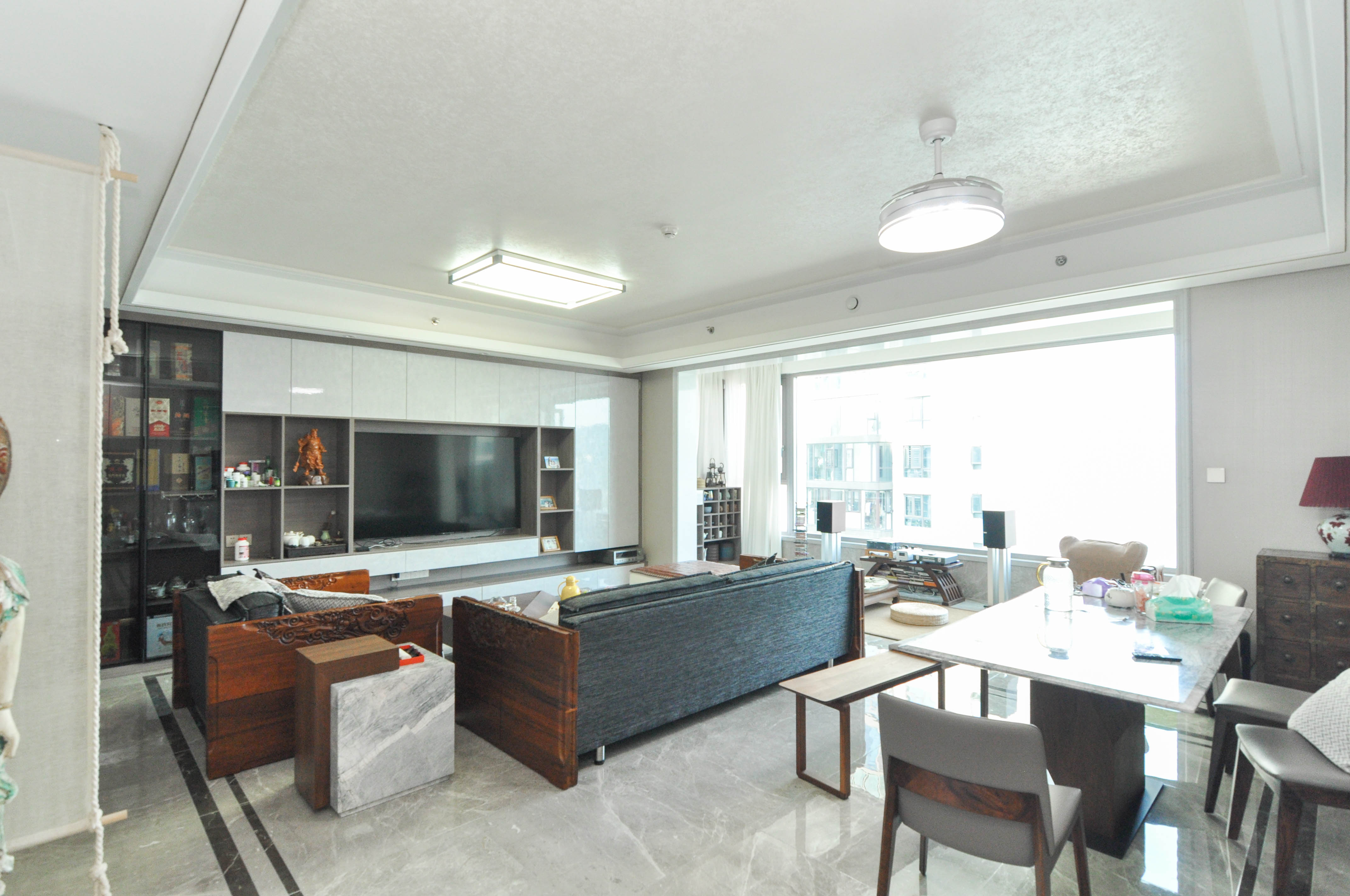 梅溪湖金茂湾  4室2厅3卫   360.00万客厅
