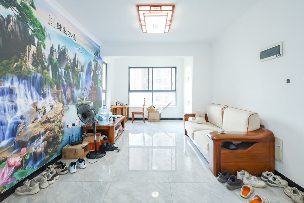 金鹰玖珑山  3室2厅2卫    98.0万