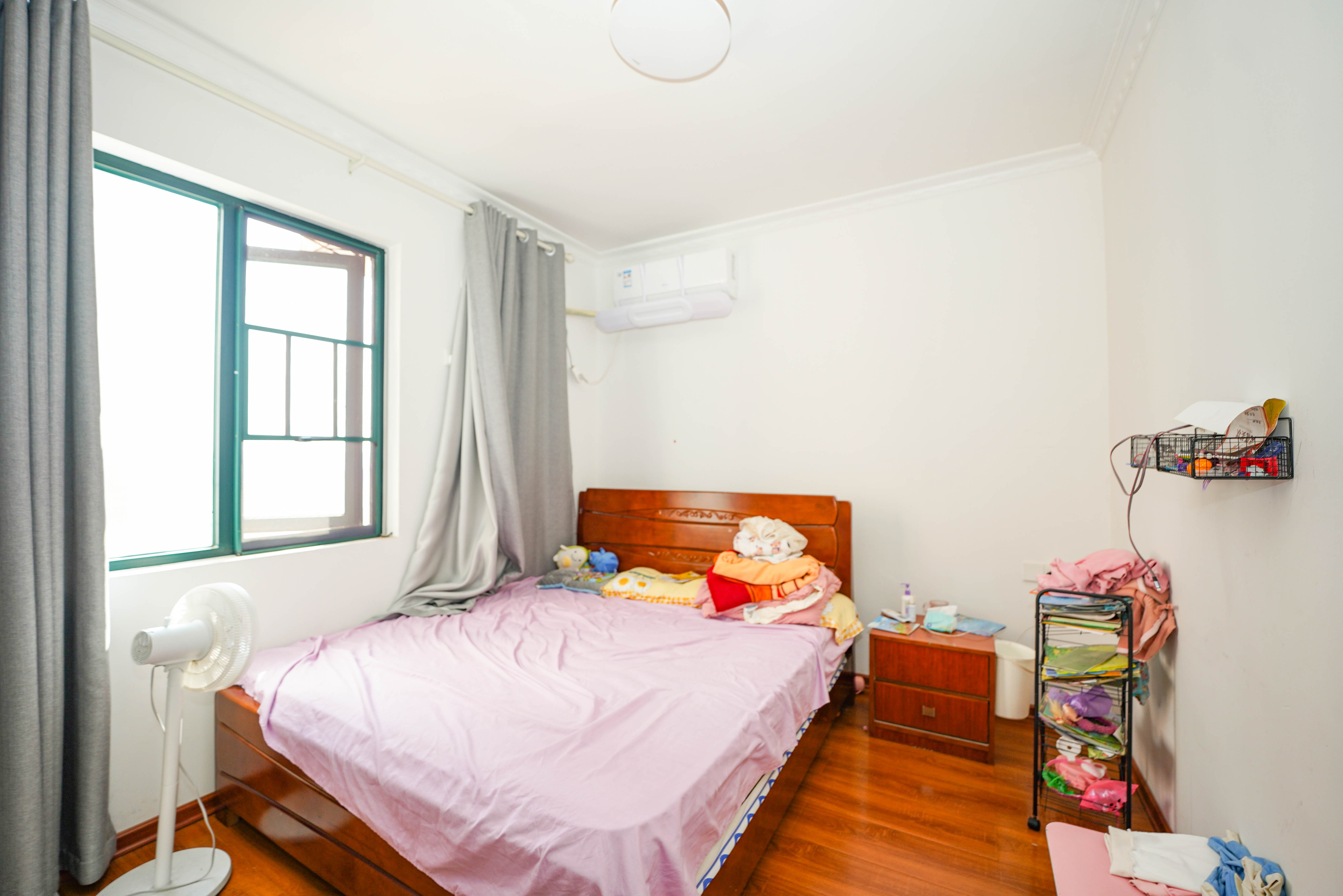 丽发新城  3室2厅1卫    85.0万卧室