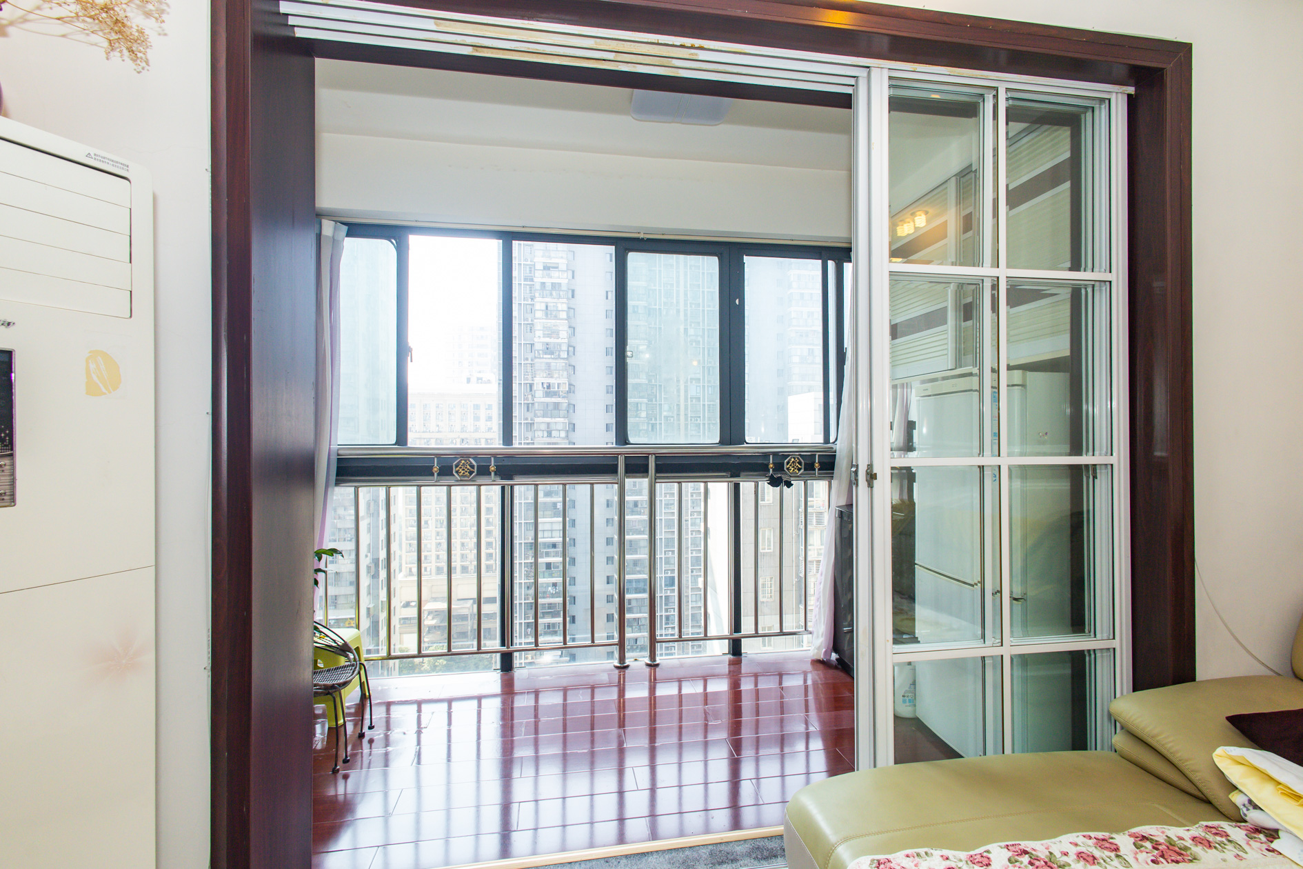 尚都花园城 2室2厅1卫 49.8万 尚都花园城 2室2厅1卫 49.8万阳台