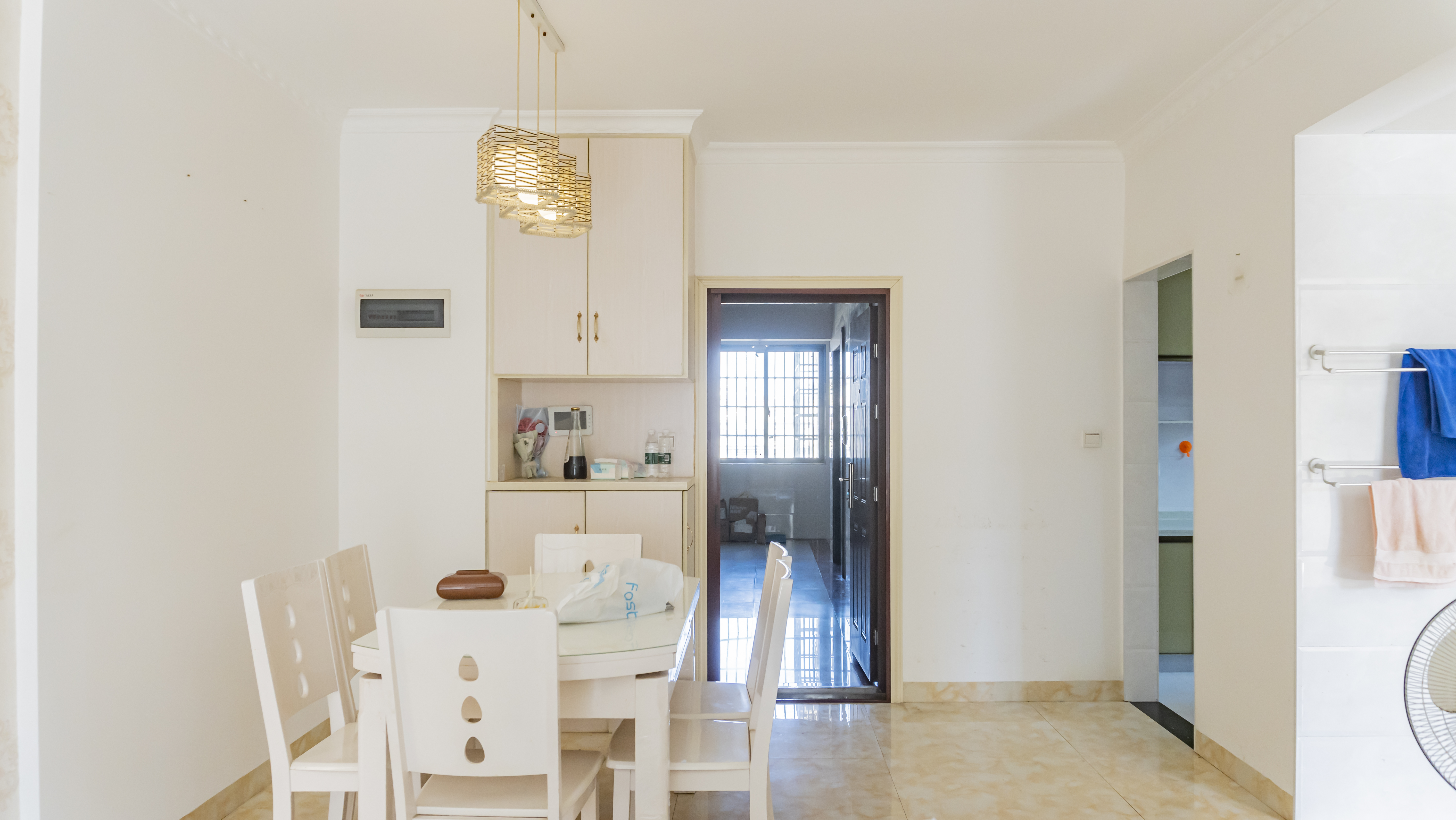 滨江花园 3室2厅1卫 49.8万 滨江花园 3室2厅1卫 49.8万室内图