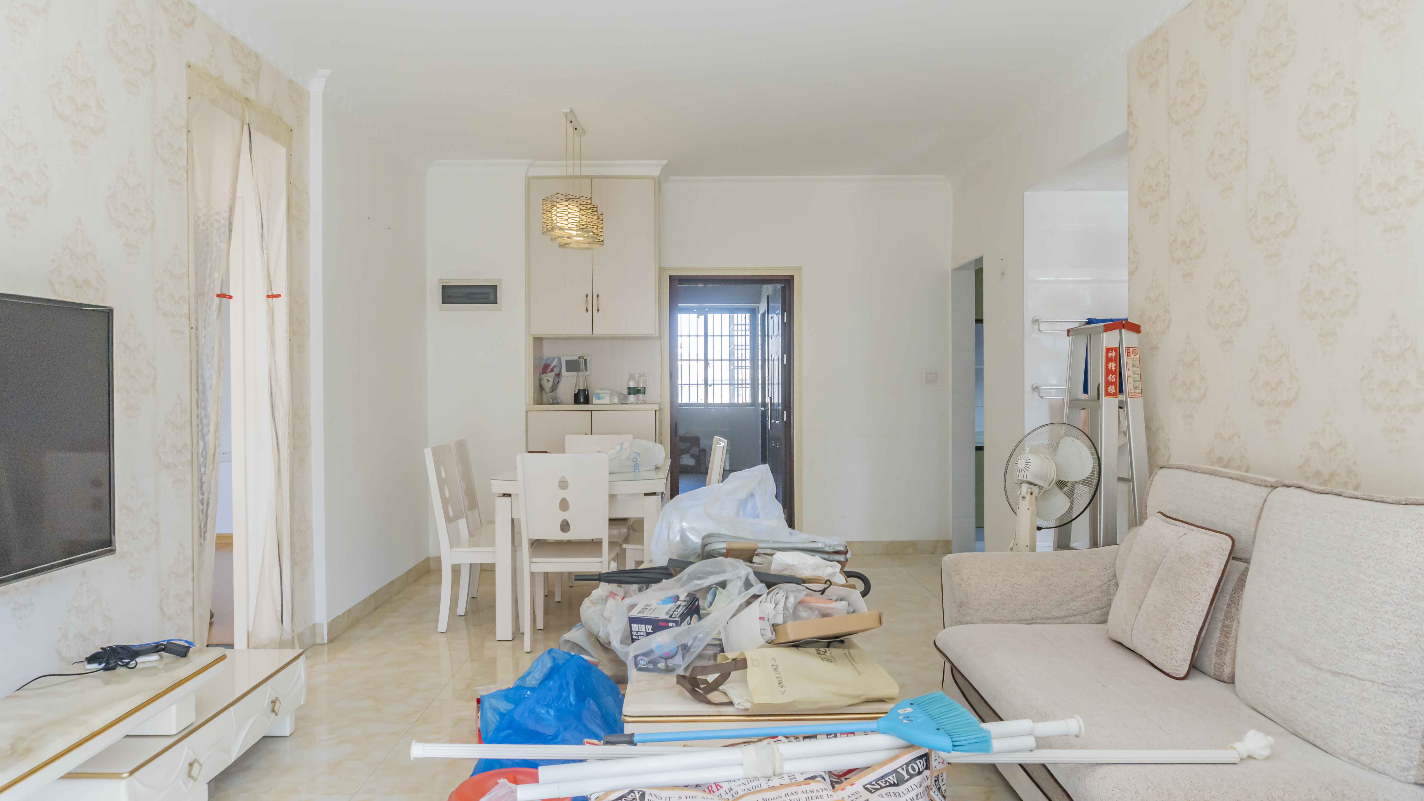 滨江花园 3室2厅1卫 49.8万 滨江花园 3室2厅1卫 49.8万室内图