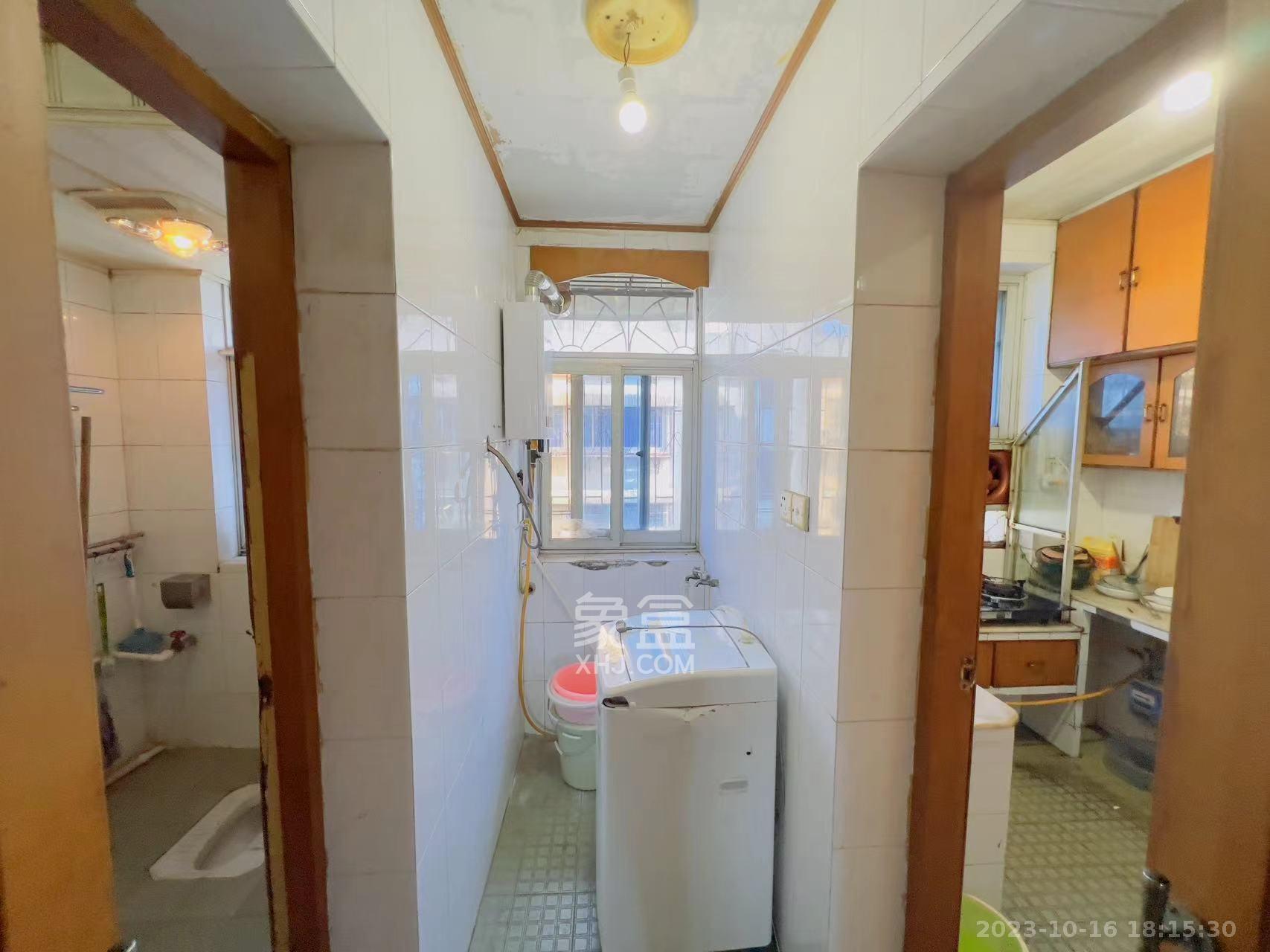 体育局宿舍  3室1厅1卫   2600.00元/月室内图