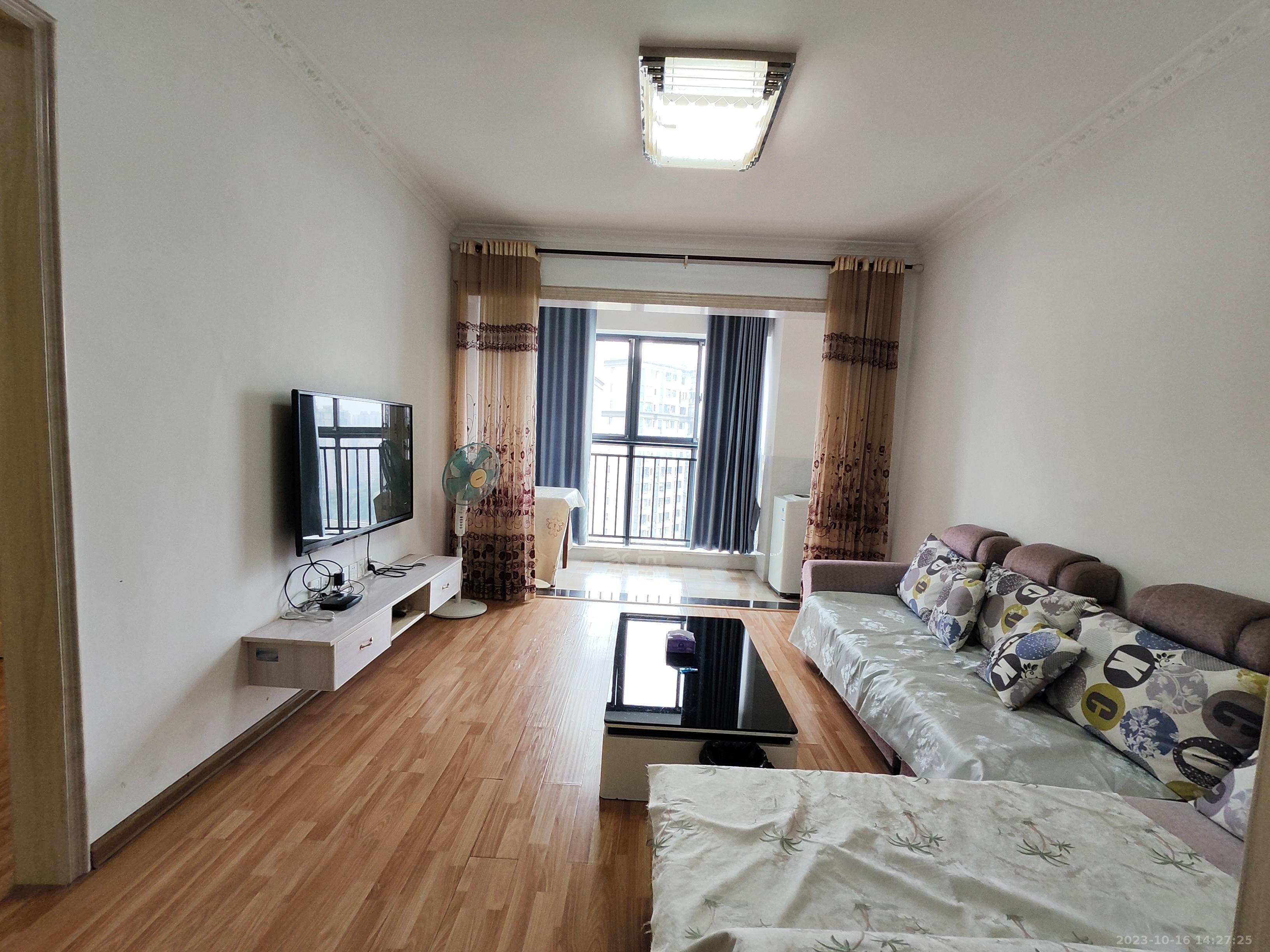 中建御山和苑  3室2厅1卫   2100.00元/月室内图1