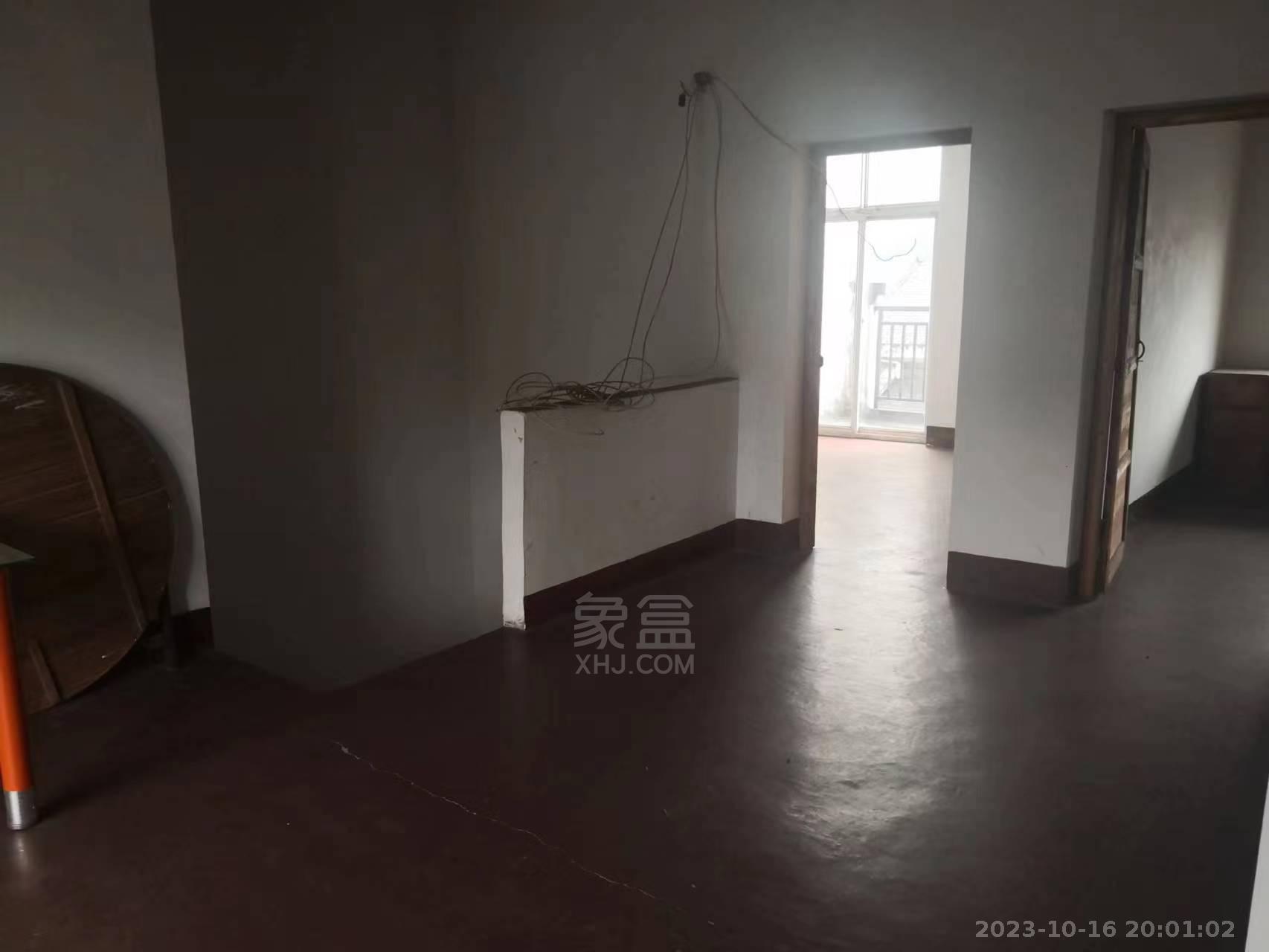 东环新城  5室2厅2卫   1300.00元/月室内图