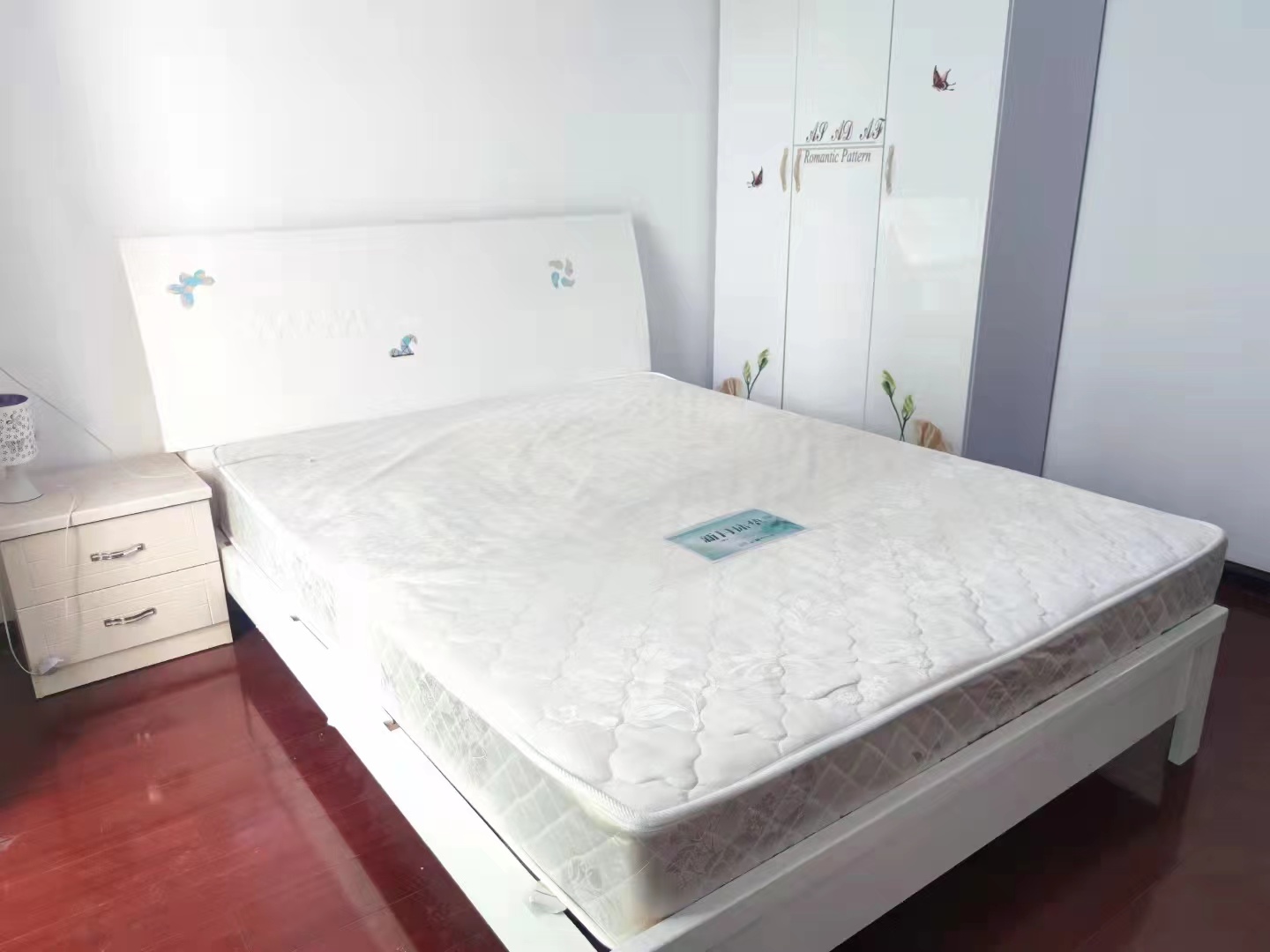 中天会展城B区  2室2厅1卫   2600.00元/月室内图