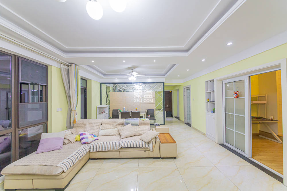 鑫远和城(一、二期) 3室2厅2卫 137.0万