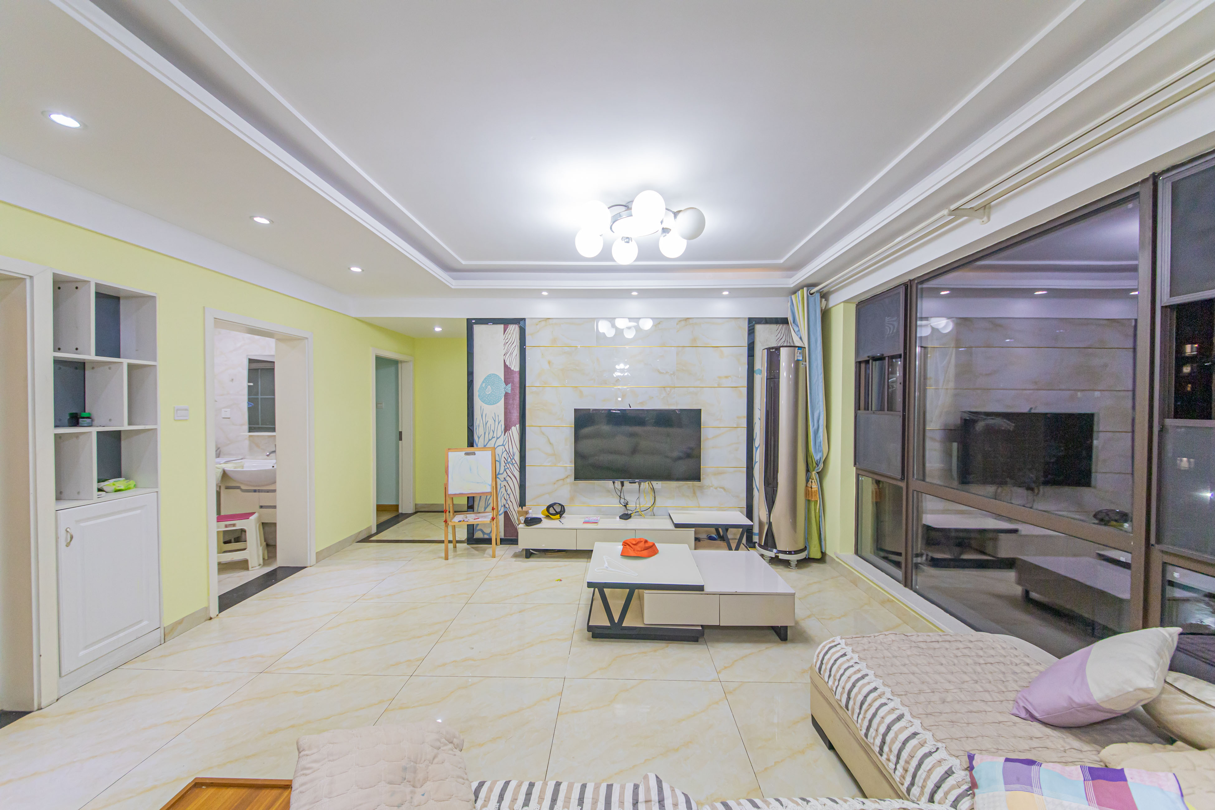 鑫远和城（一、二期）  3室2厅2卫    137.0万客厅