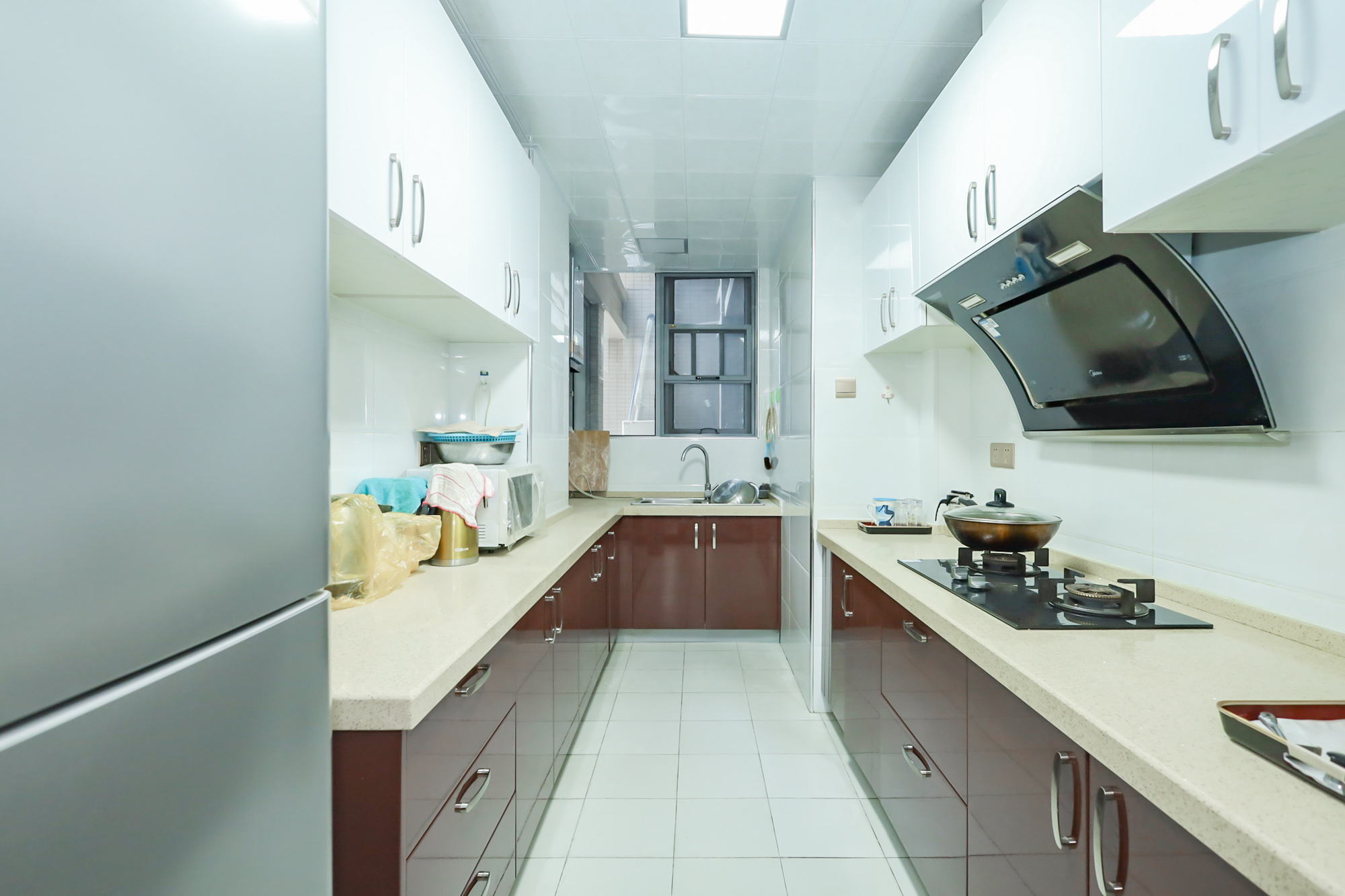 八方小区C区  4室2厅2卫    569.9万厨房