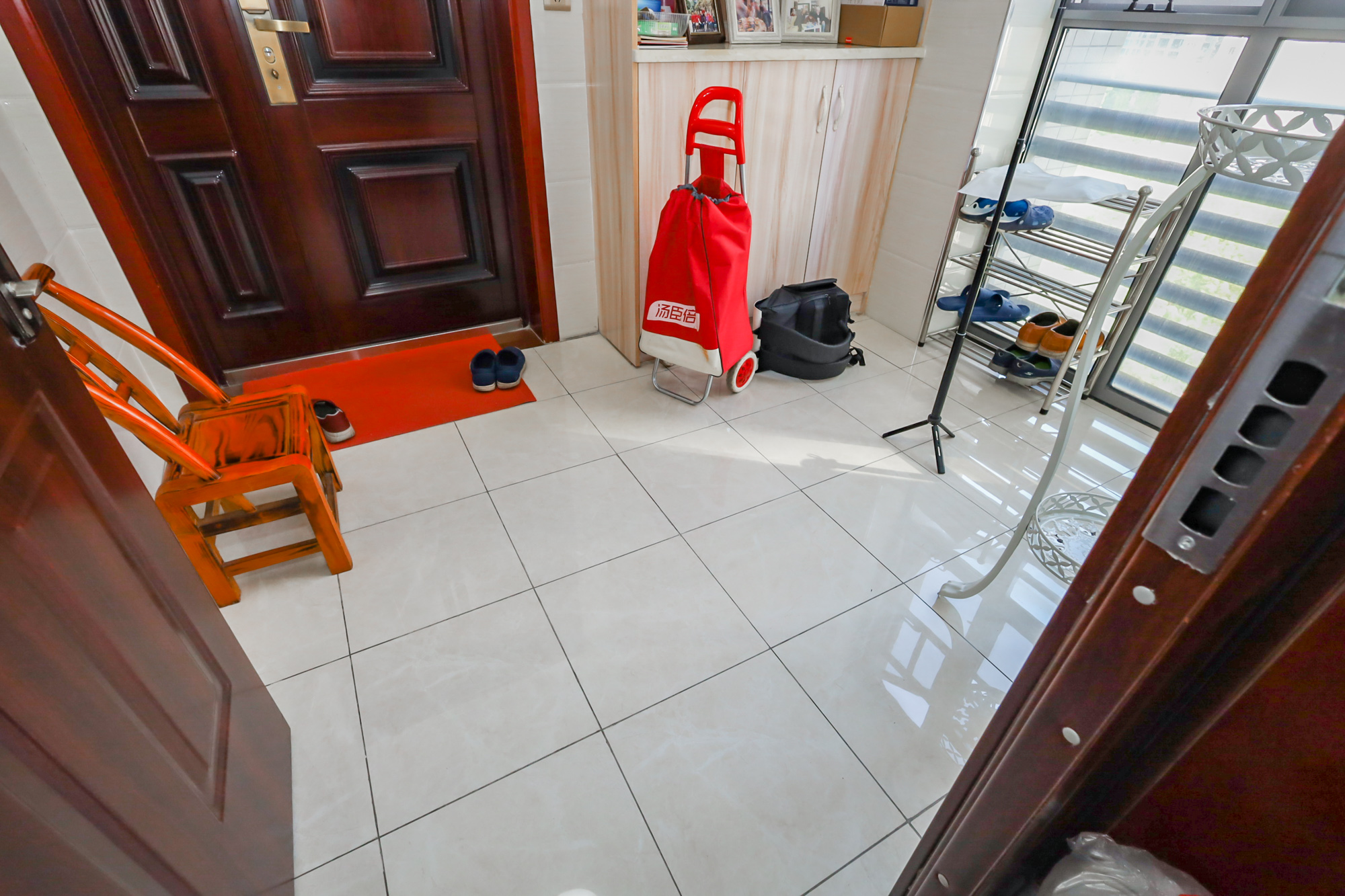 八方小区C区  4室2厅2卫    569.9万其他