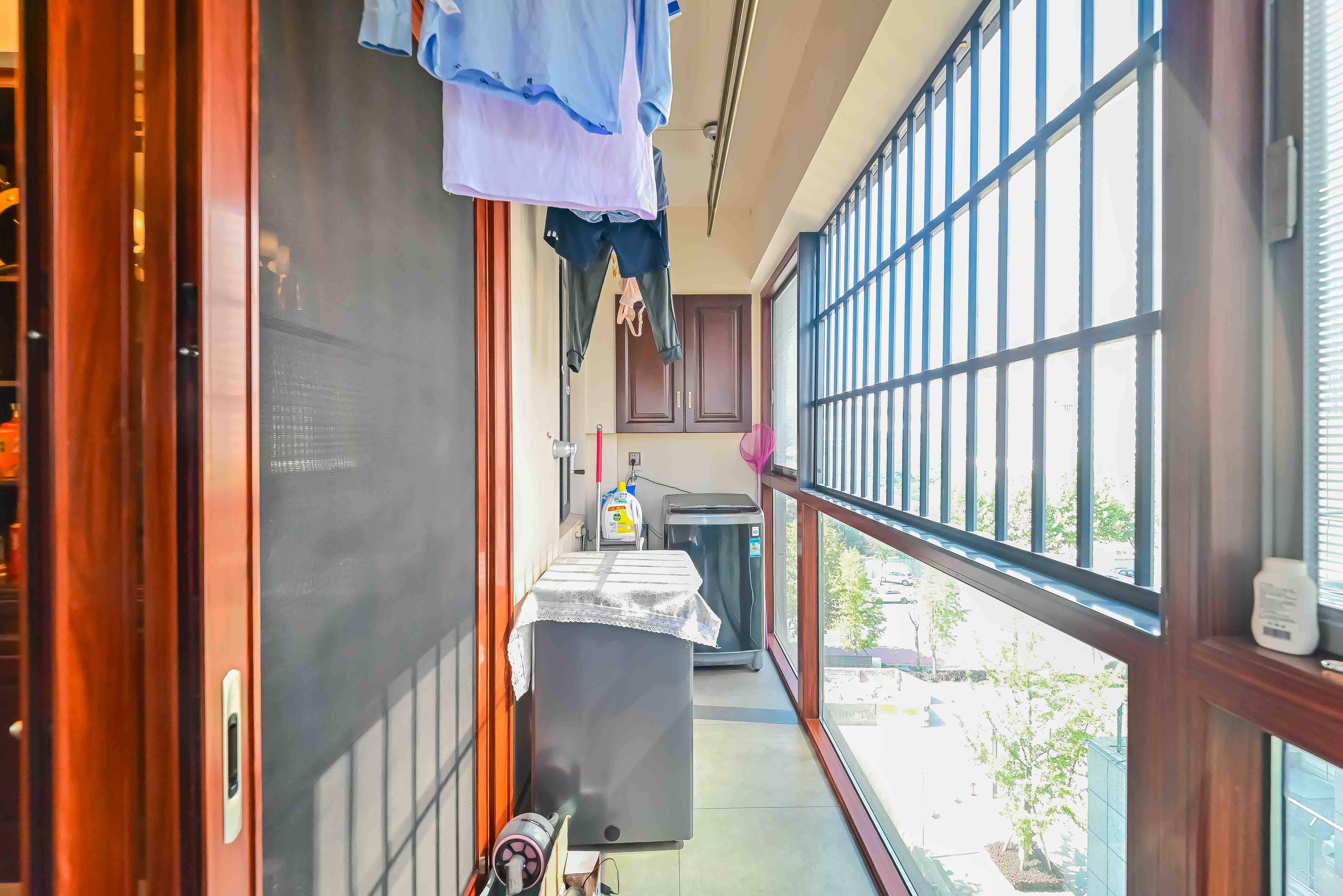 清溪川九号  4室2厅3卫   398.00万阳台