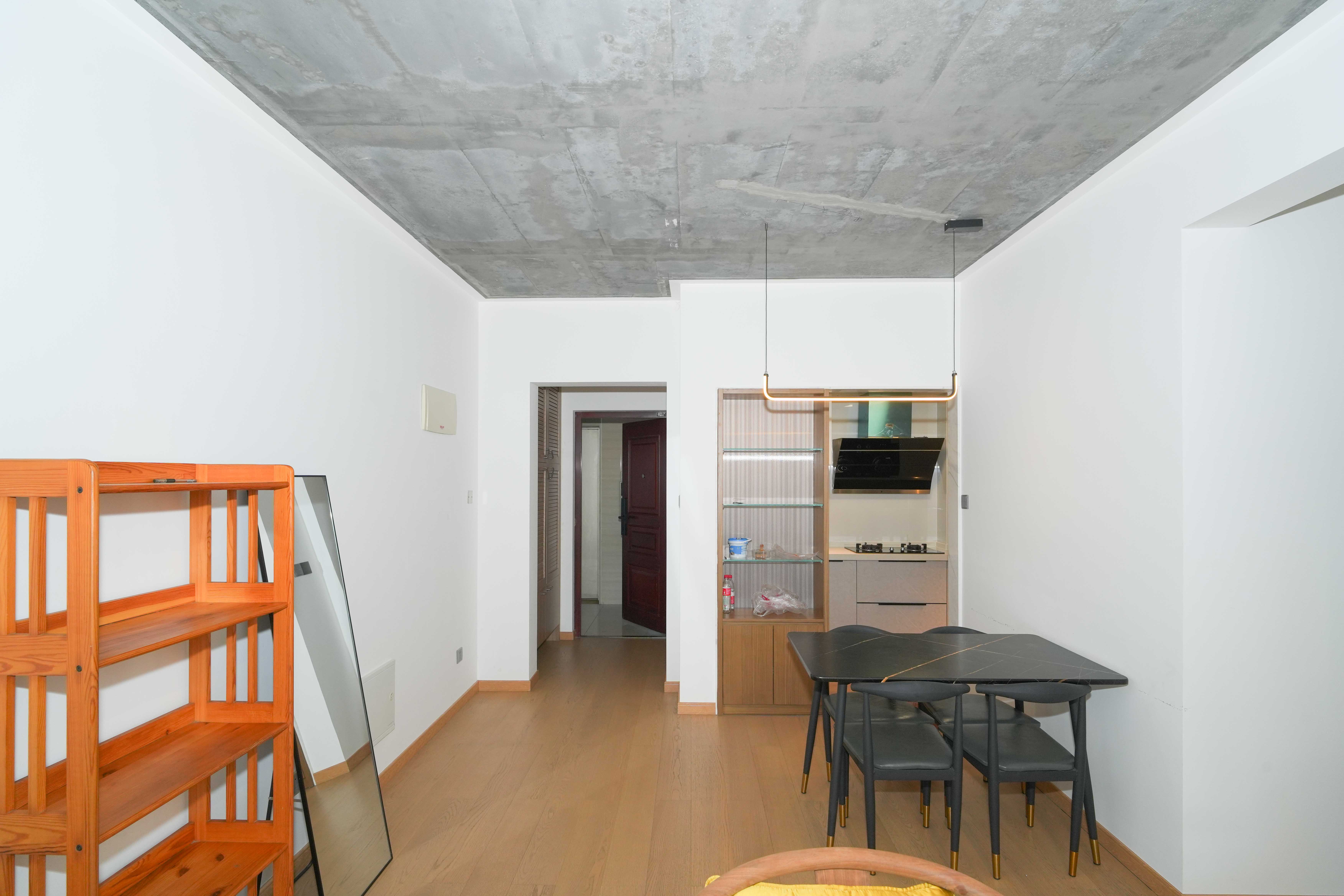 世茂铂翠湾四期(世茂悦享) 3室2厅1卫 106.0万 世茂铂翠湾四期(世茂悦享) 3室2厅1卫 106.0万客厅