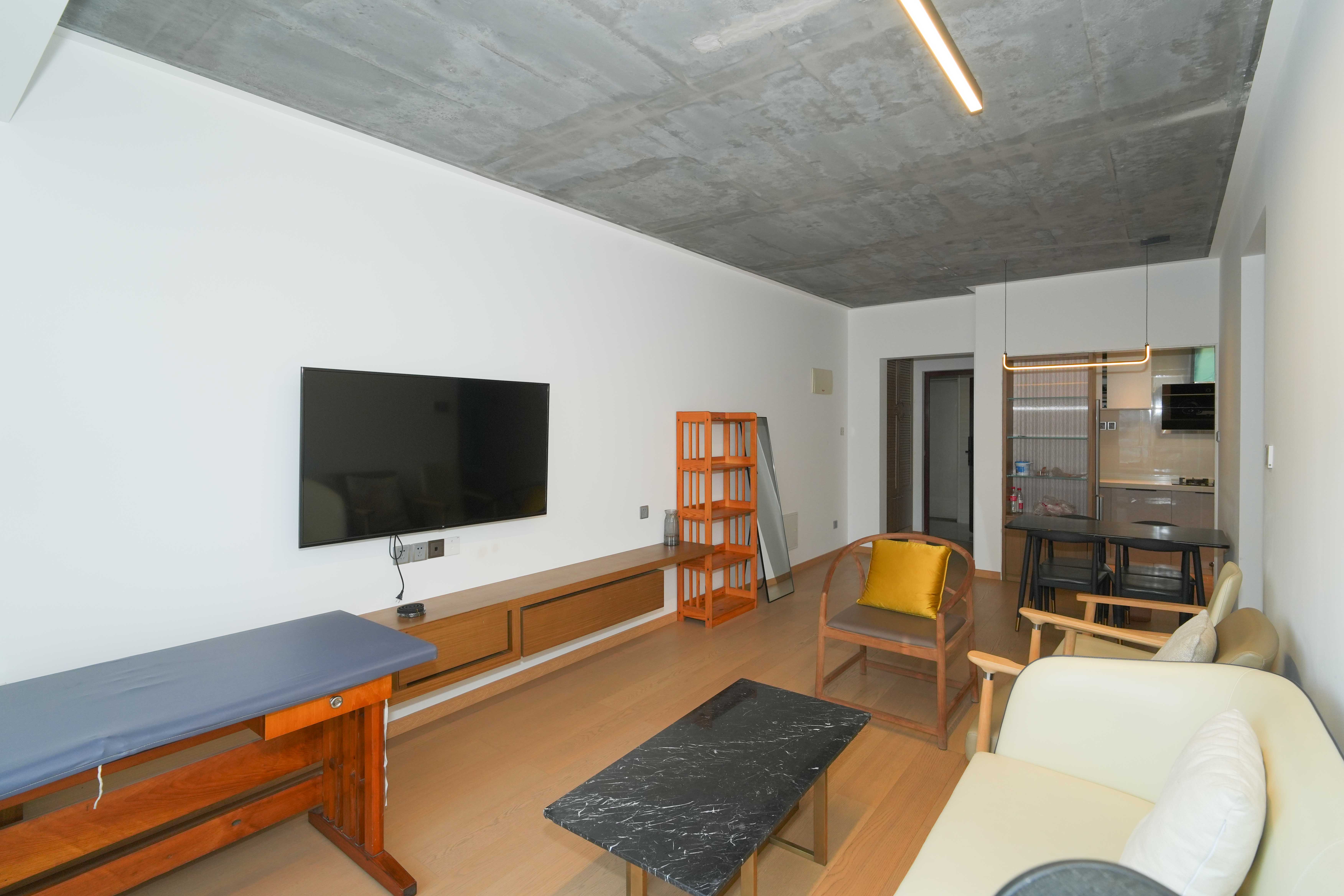 世茂铂翠湾四期(世茂悦享) 3室2厅1卫 106.0万 世茂铂翠湾四期(世茂悦享) 3室2厅1卫 106.0万客厅