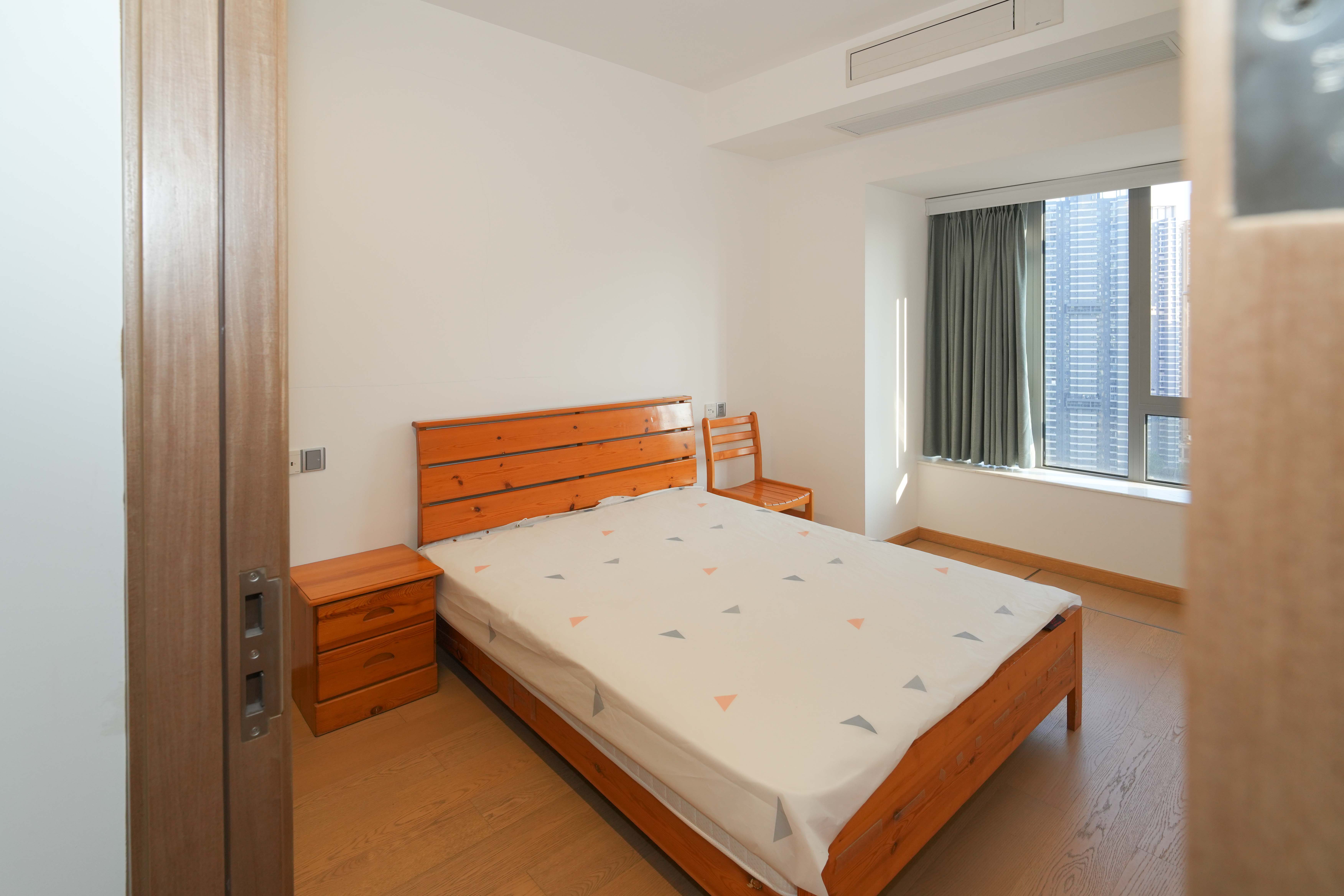 世茂铂翠湾四期(世茂悦享) 3室2厅1卫 106.0万 世茂铂翠湾四期(世茂悦享) 3室2厅1卫 106.0万卧室