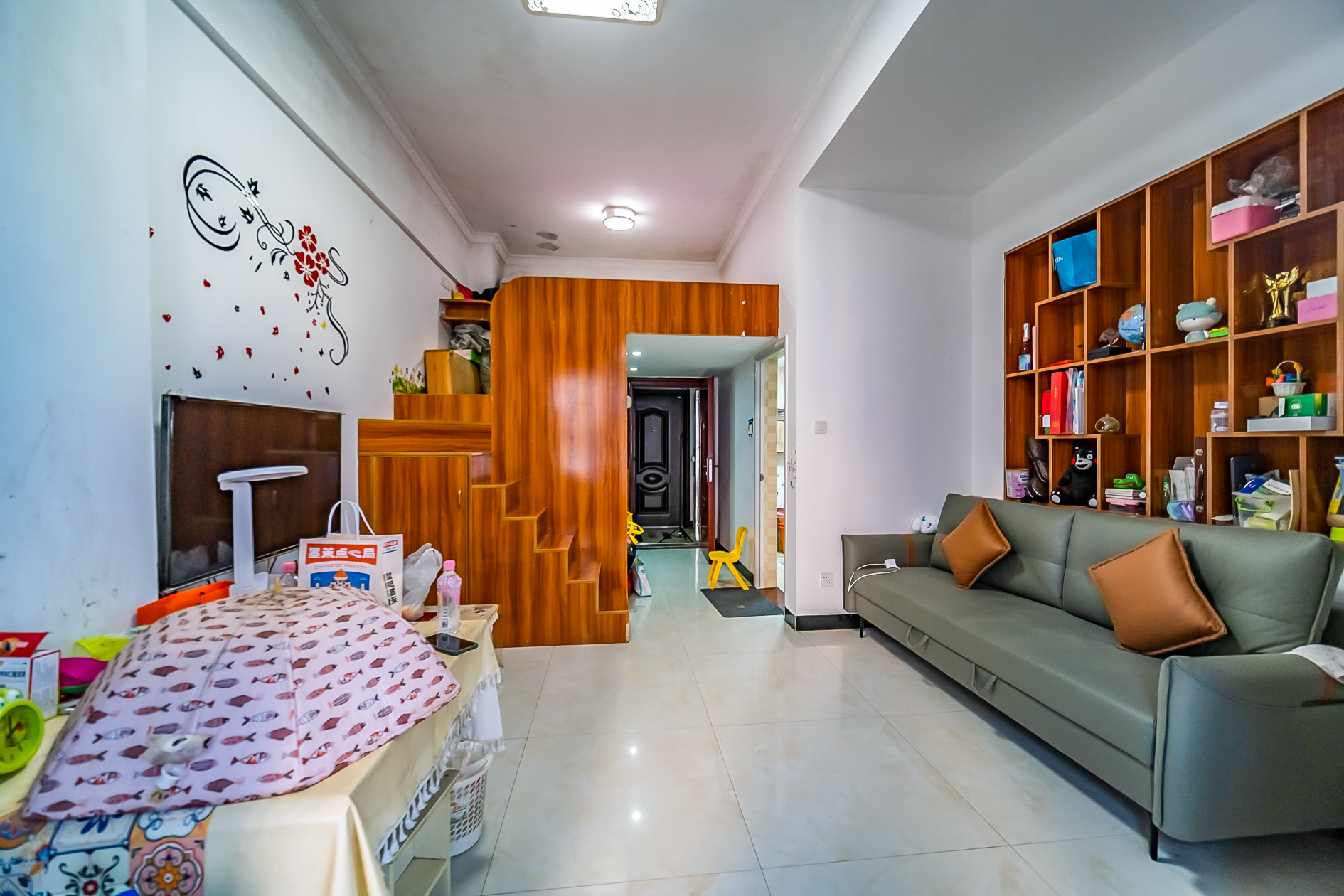 湖湾世景 1室1厅1卫 28.8万 湖湾世景 1室1厅1卫 28.8万客厅