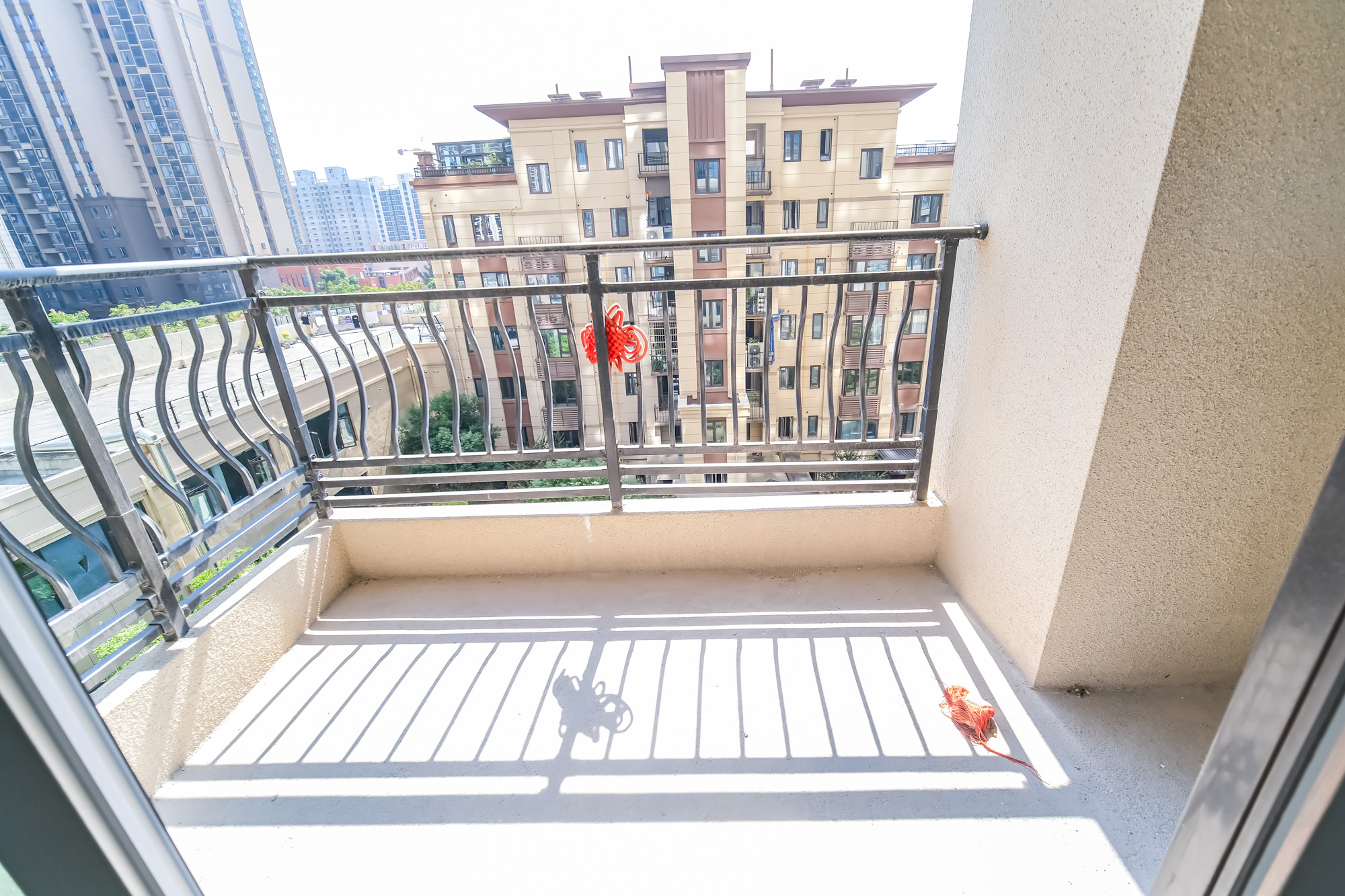 碧桂园翘楚棠 3室2厅2卫 80.0万 碧桂园翘楚棠 3室2厅2卫 80.0万阳台