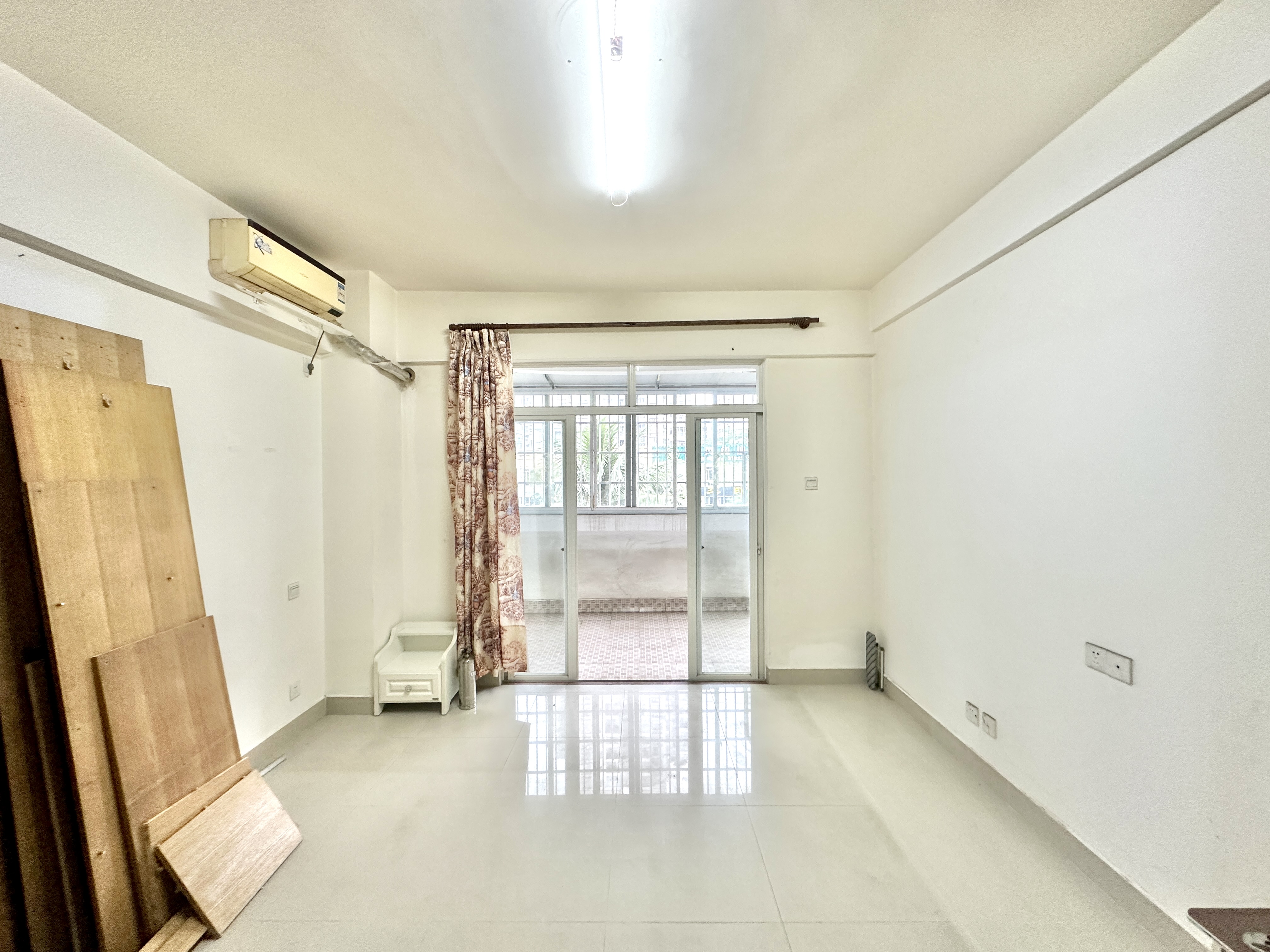 滨海茗苑  3室2厅2卫    168.0万 滨海茗苑  3室2厅2卫    168.0万卧室