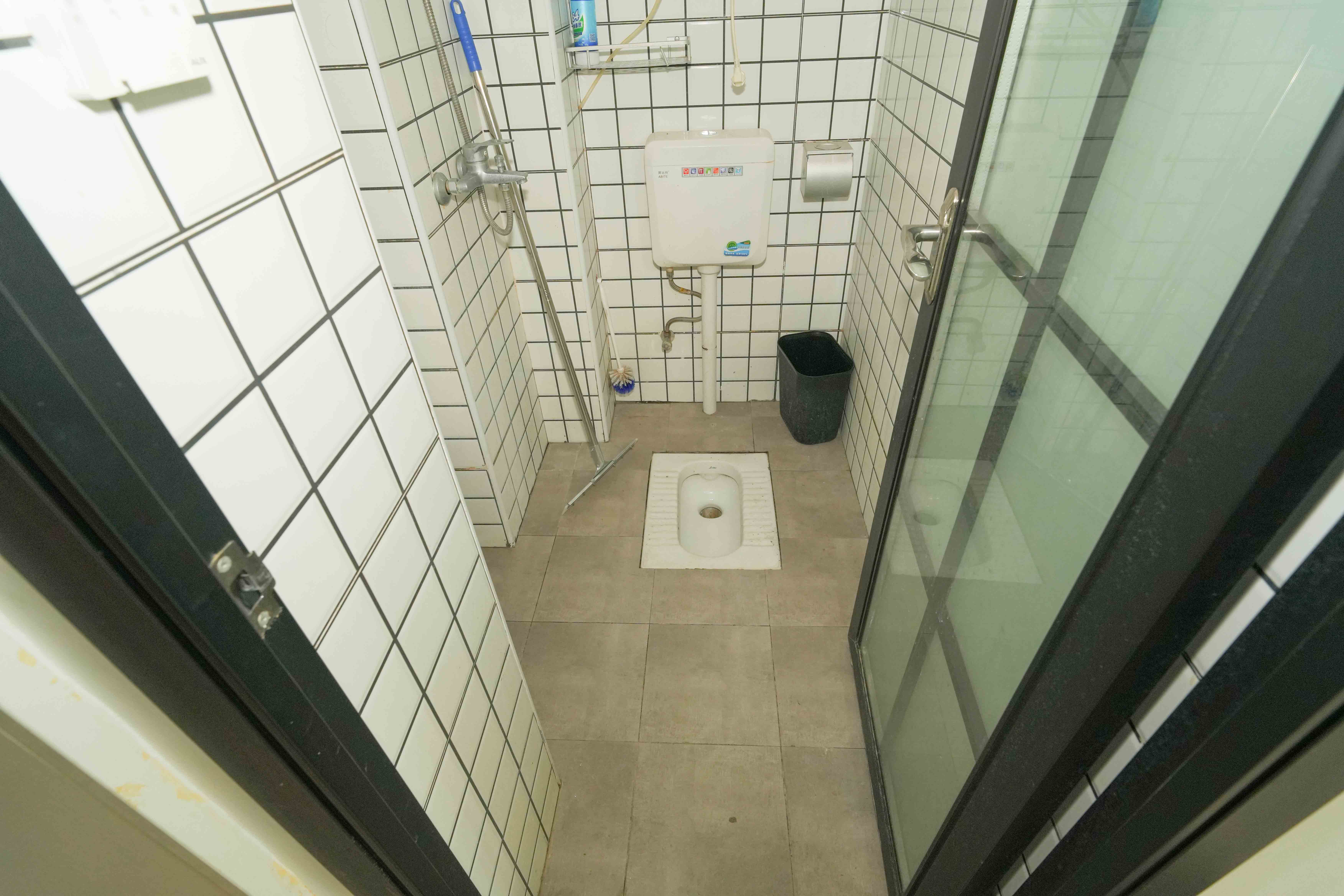 蓝光雍锦阁  1室1厅1卫   45.00万卫生间