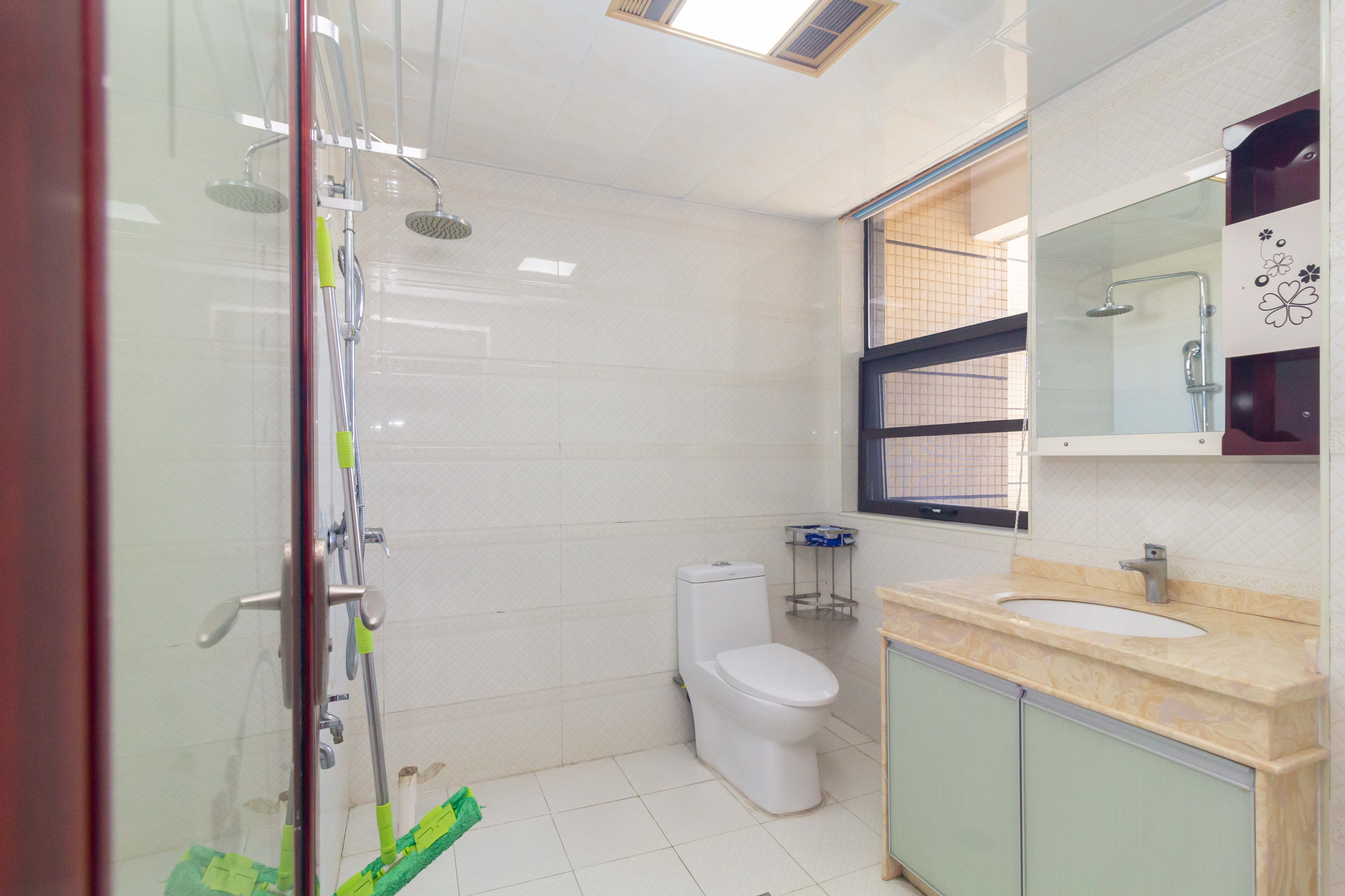 汇一城(汇壹公馆) 3室2厅2卫 98.0万 汇一城(汇壹公馆) 3室2厅2卫 98.0万其他