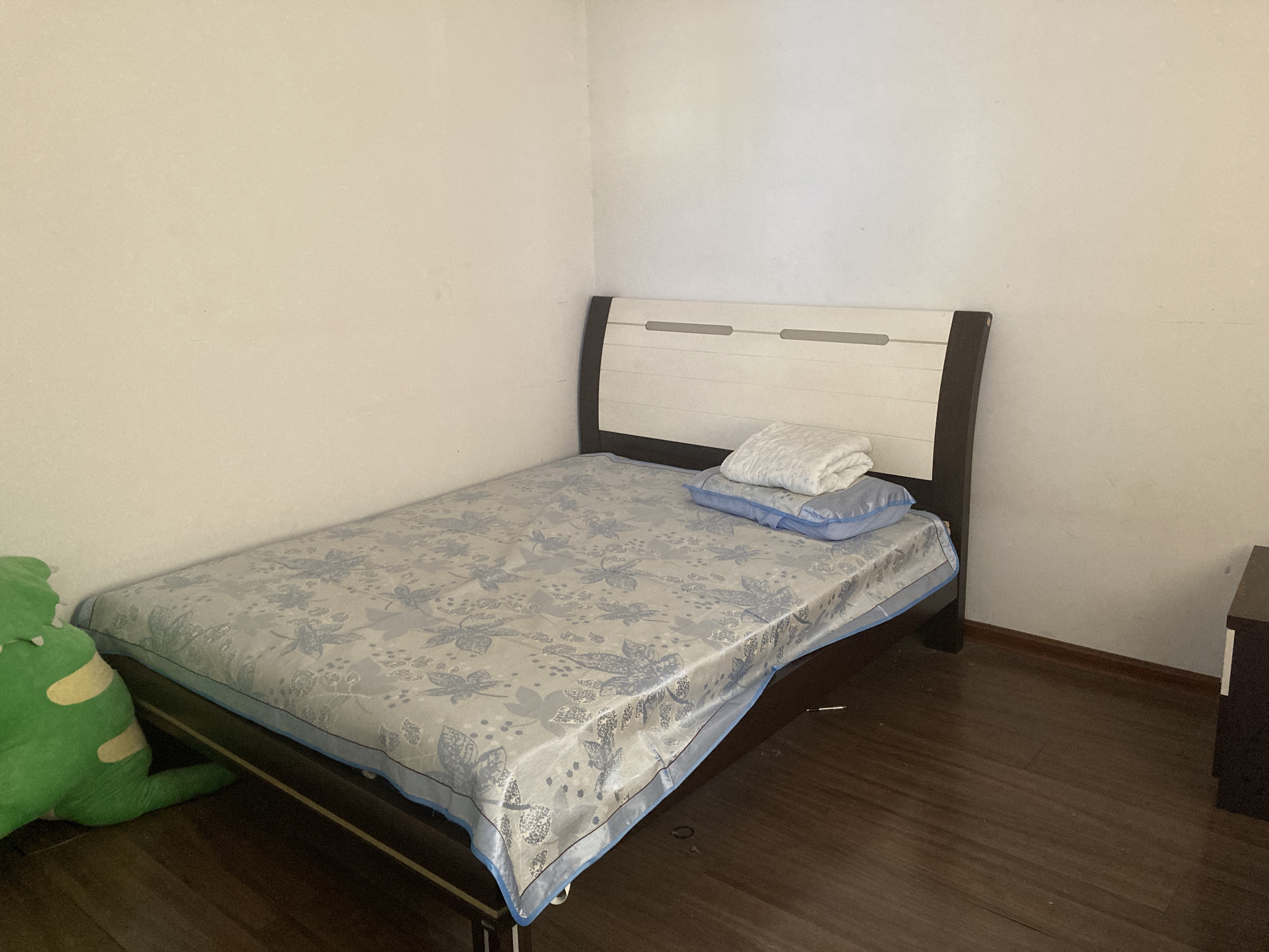 西湖一村社区南区  2室2厅1卫   900.00元/月室内图
