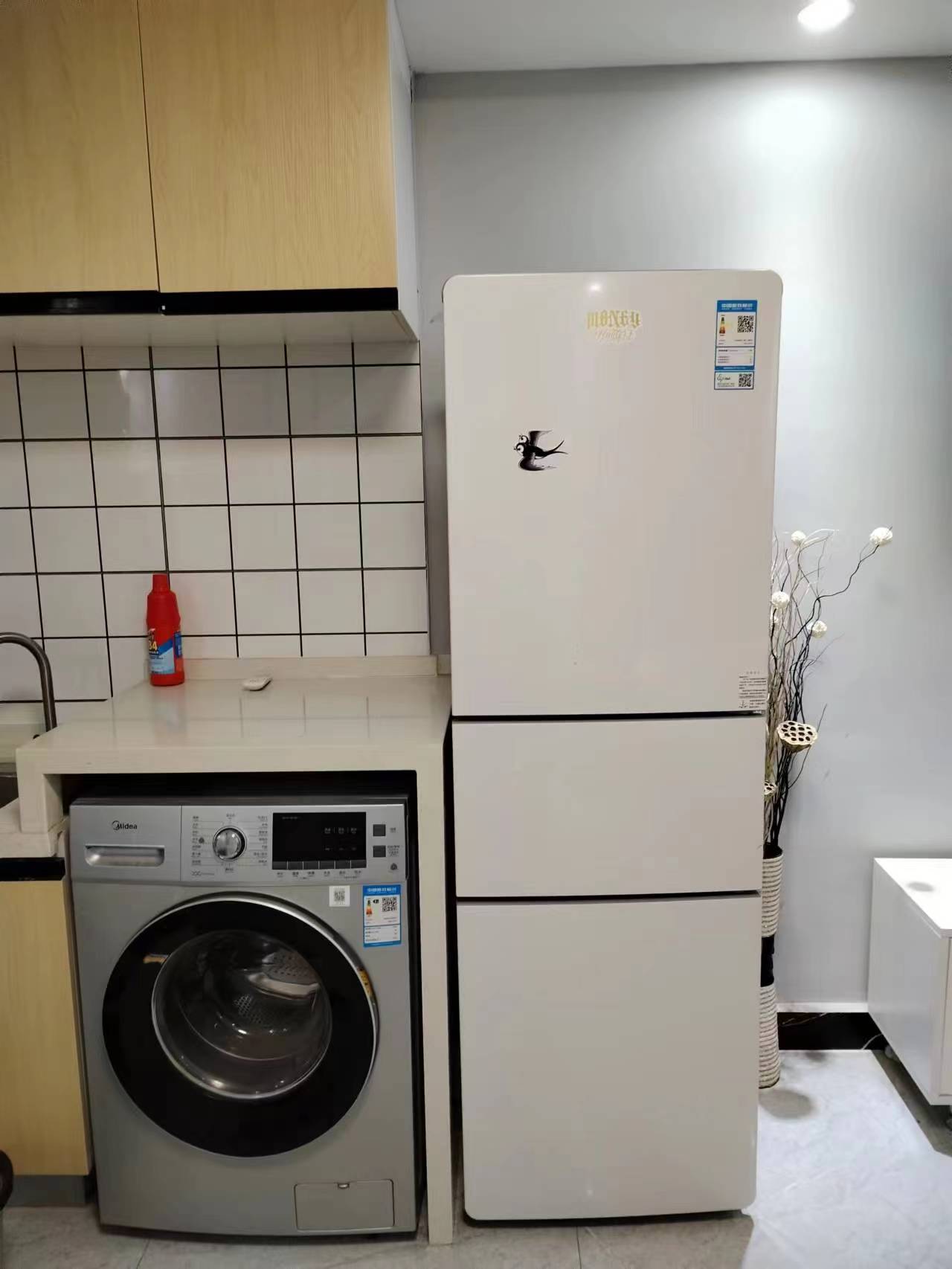 恒大滨河左岸  1室1厅1卫   1500.00元/月室内图