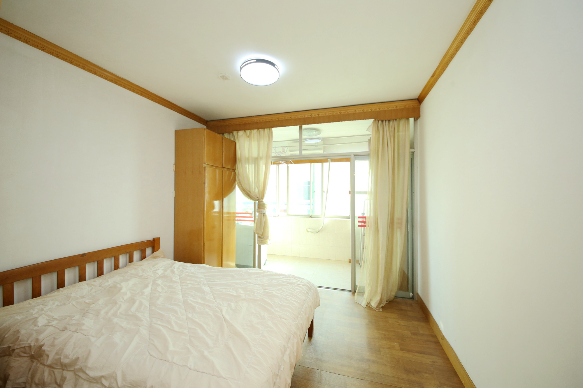 建工集团单位房  2室2厅1卫    104.0万卧室