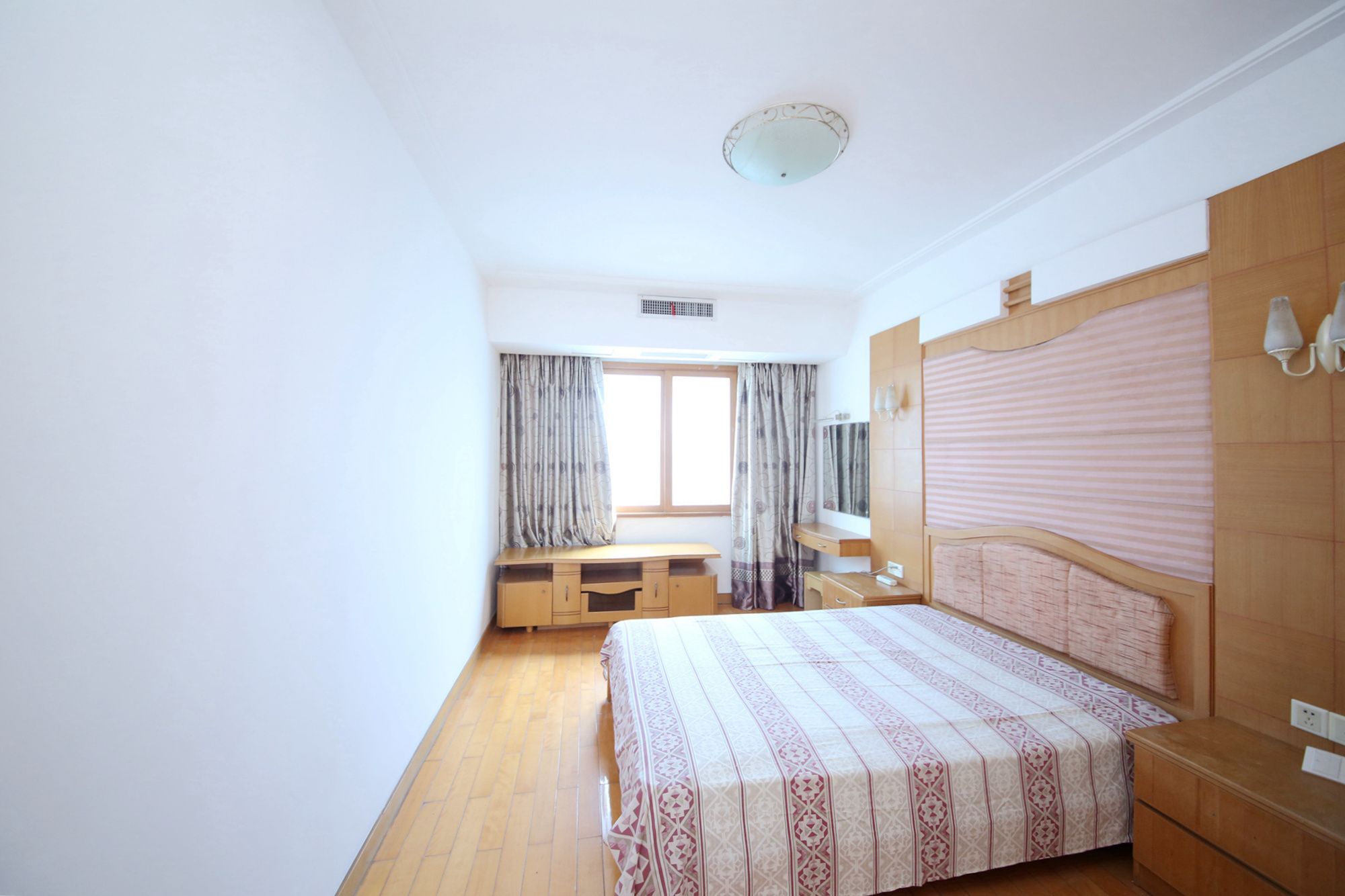 安全厅宿舍阳光小区（湘湖渔场阳光小区)  3室2厅1卫   89.90万卧室