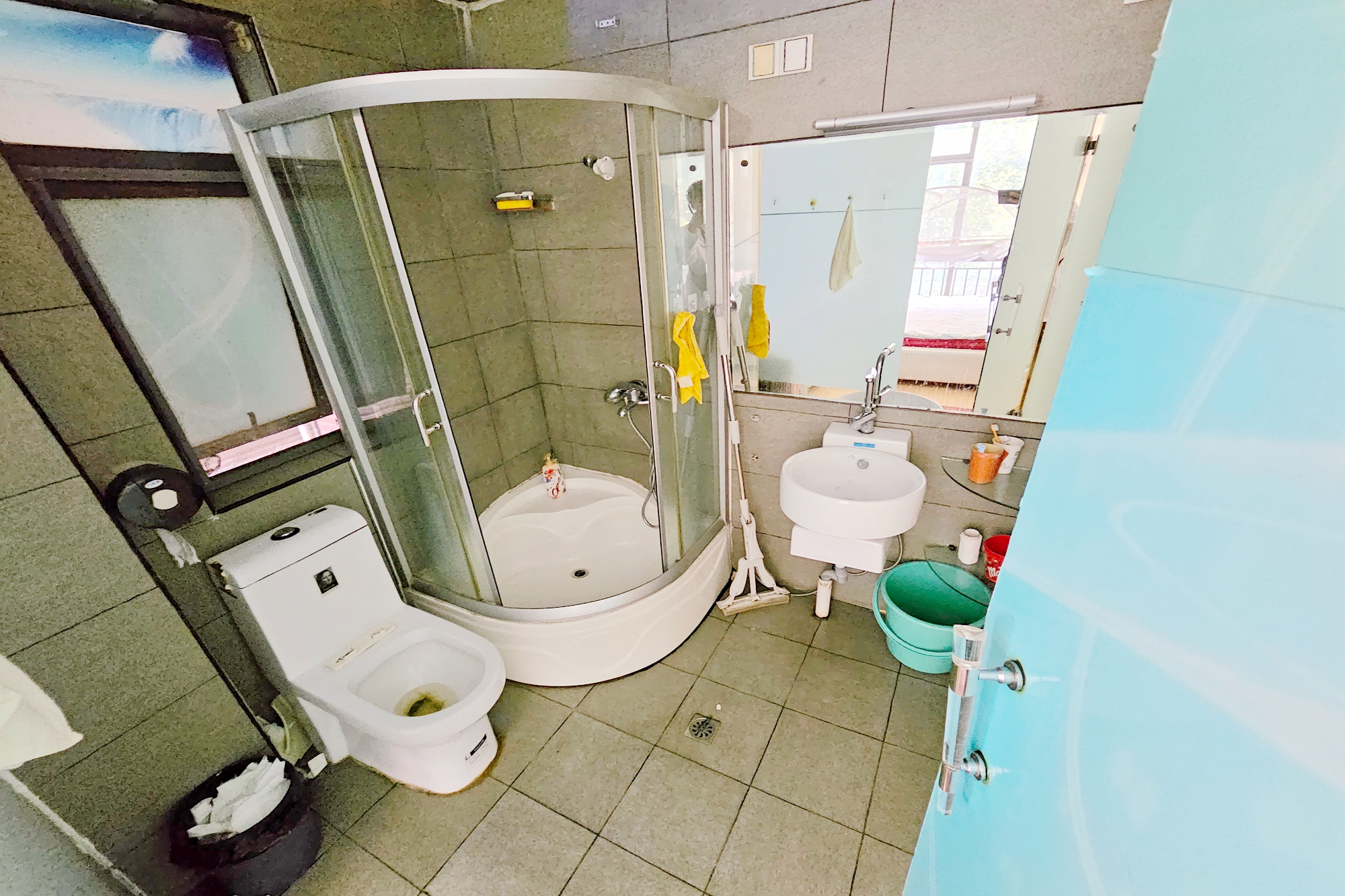 仁和香堤雅境  3室2厅2卫   110.00万卫生间
