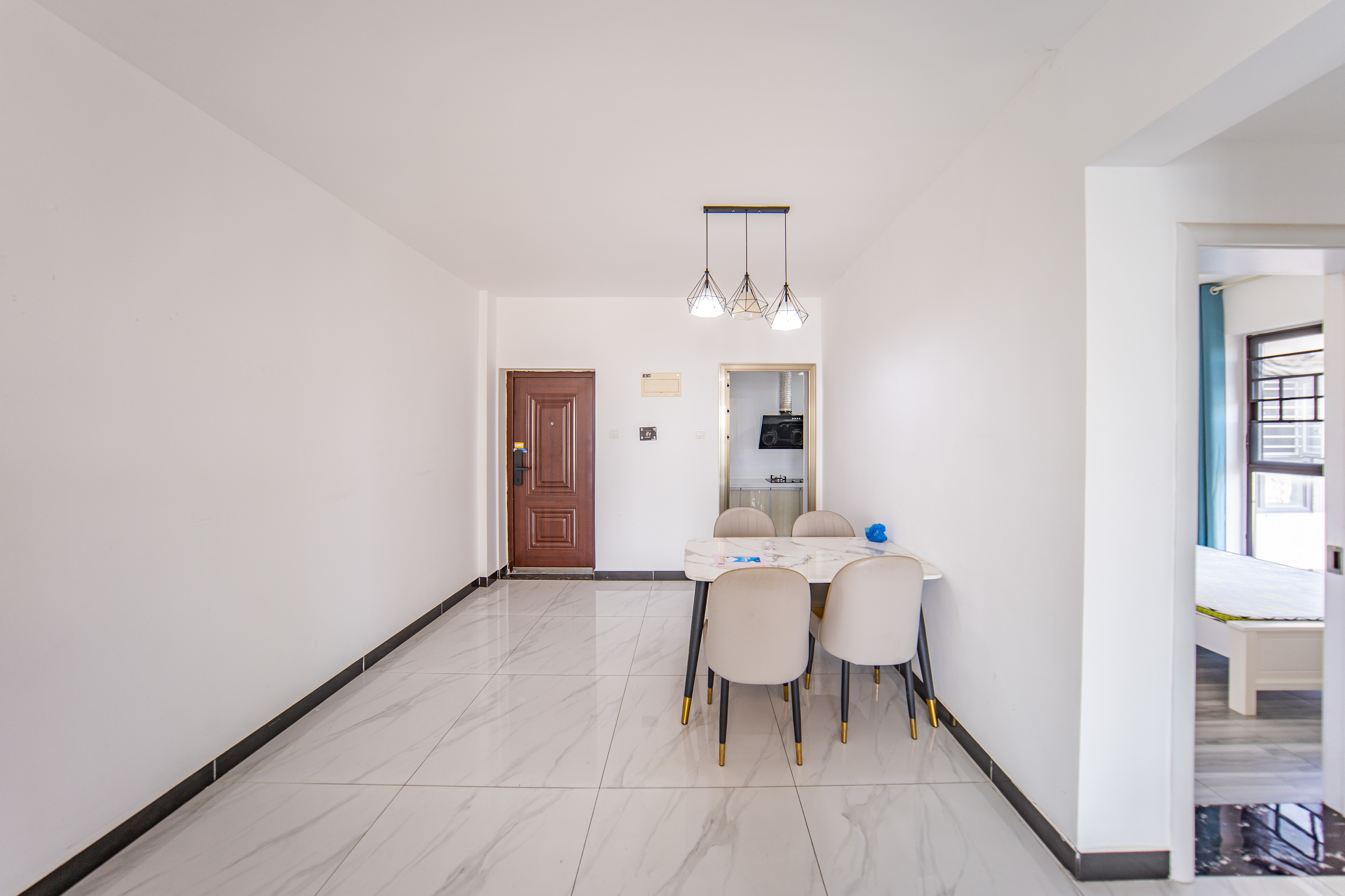 洋湖18克拉（旷远洋湖18克拉）  3室2厅1卫    92.8万其他