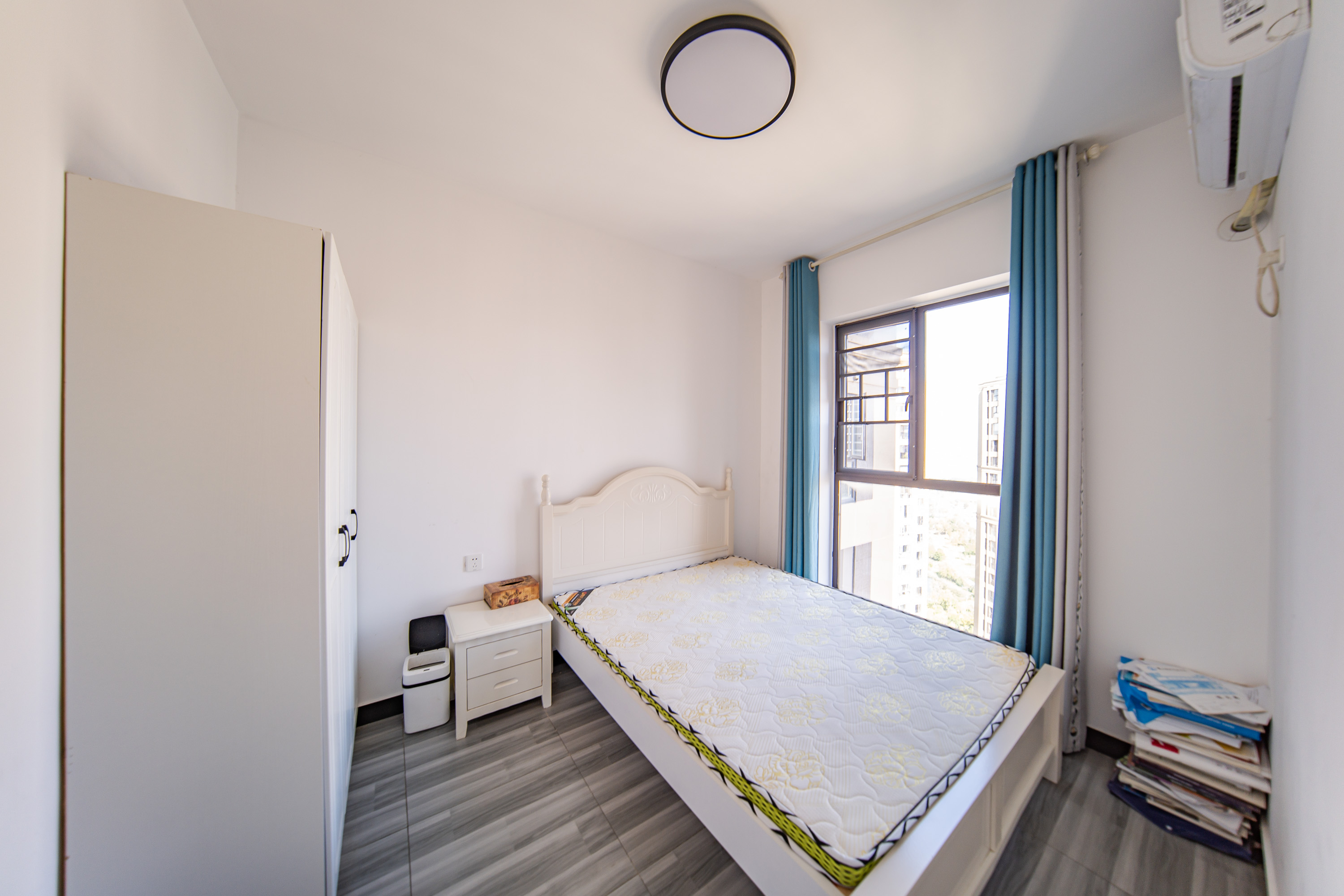 洋湖18克拉（旷远洋湖18克拉）  3室2厅1卫    92.8万卧室